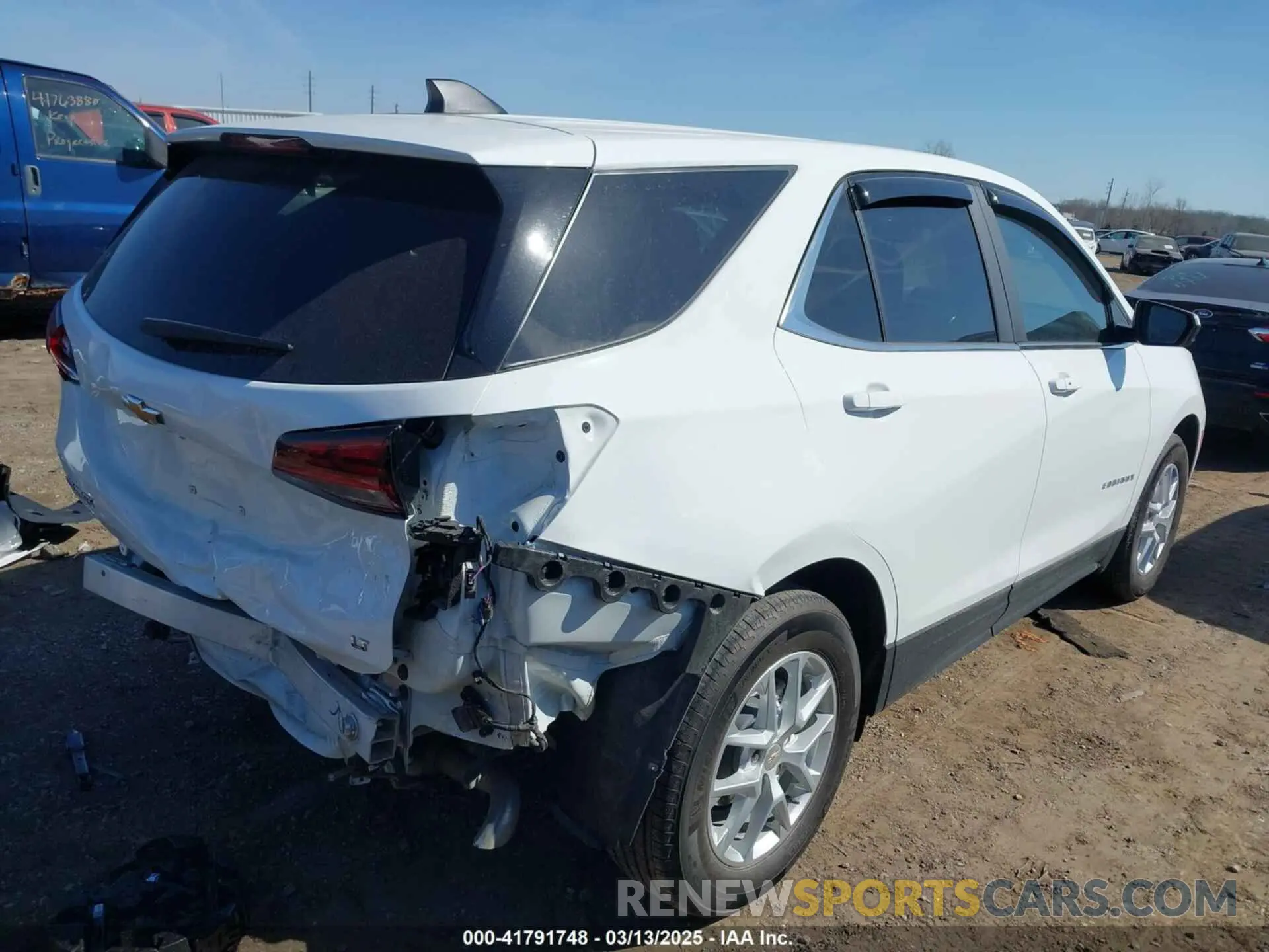 4 Photograph of a damaged car 3GNAXKEG6RS127804 CHEVROLET EQUINOX 2024
