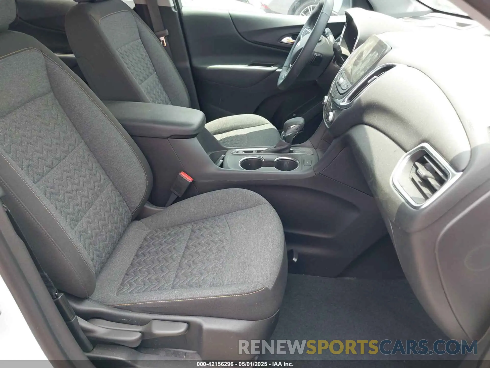5 Photograph of a damaged car 3GNAXKEG6RS199733 CHEVROLET EQUINOX 2024