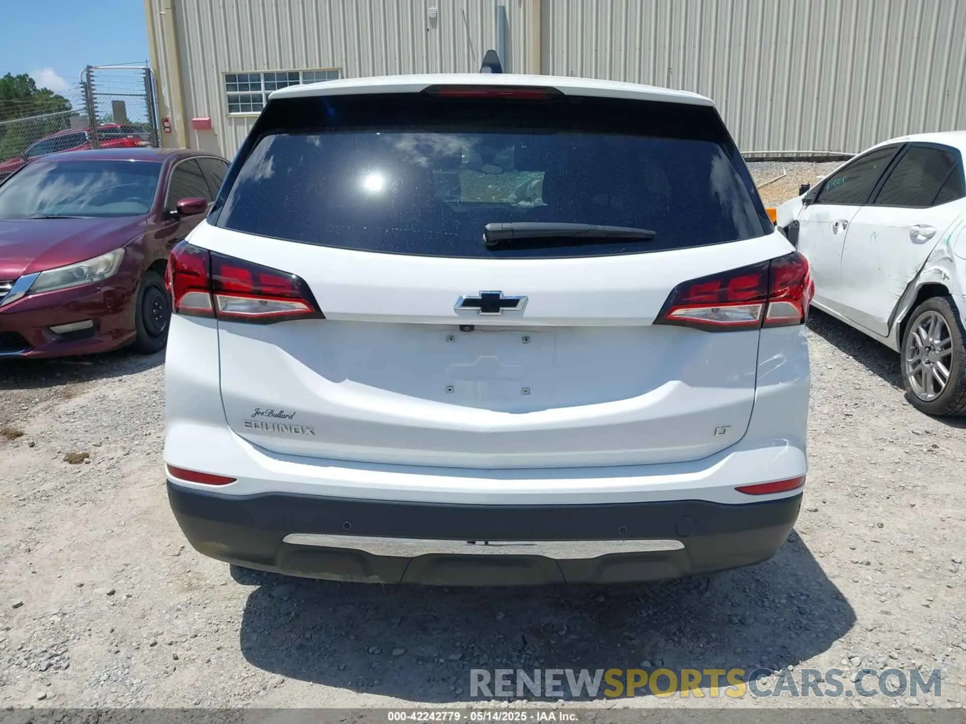 17 Photograph of a damaged car 3GNAXKEG7RL109032 CHEVROLET EQUINOX 2024