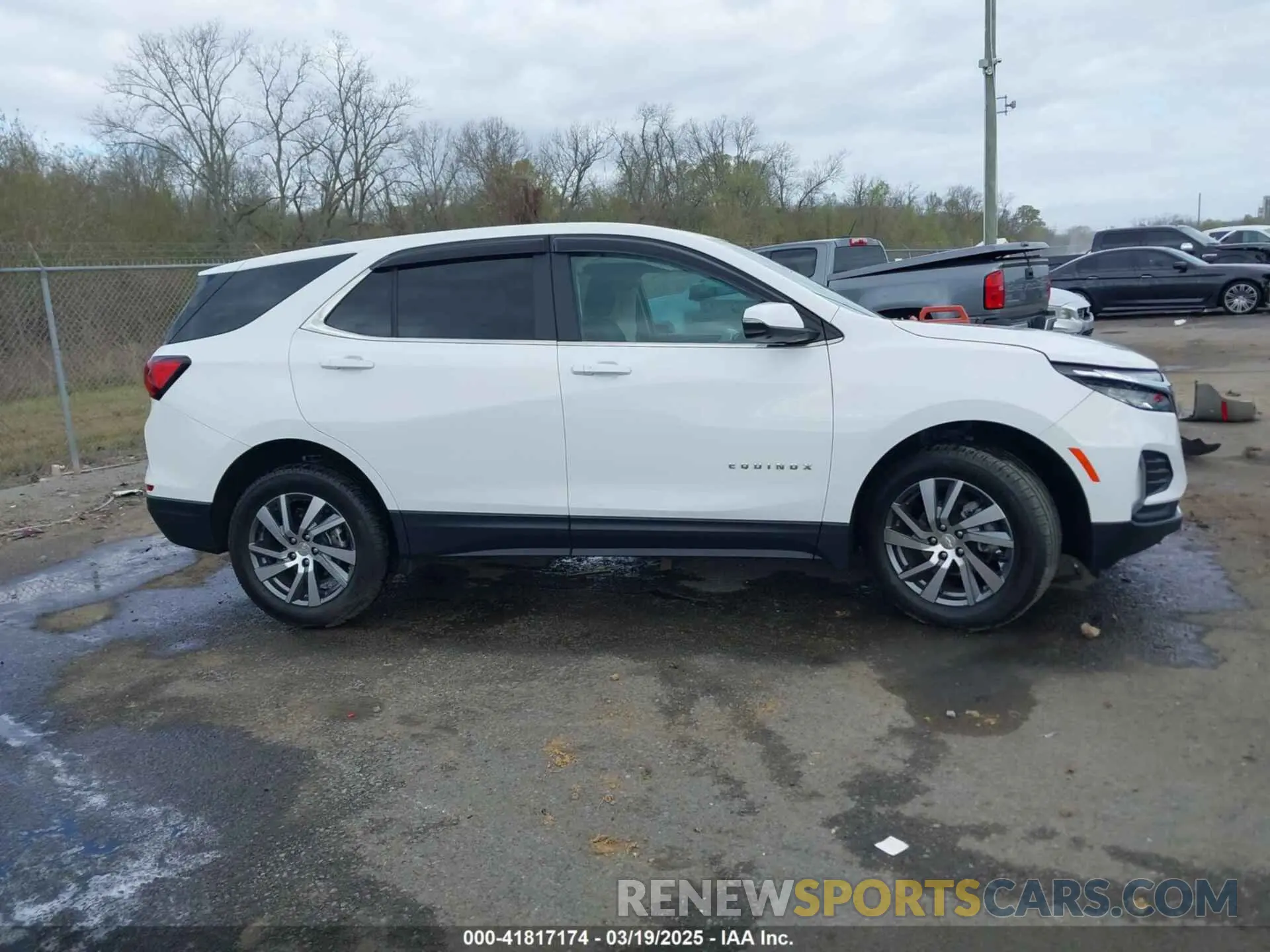 13 Photograph of a damaged car 3GNAXKEG7RL140023 CHEVROLET EQUINOX 2024