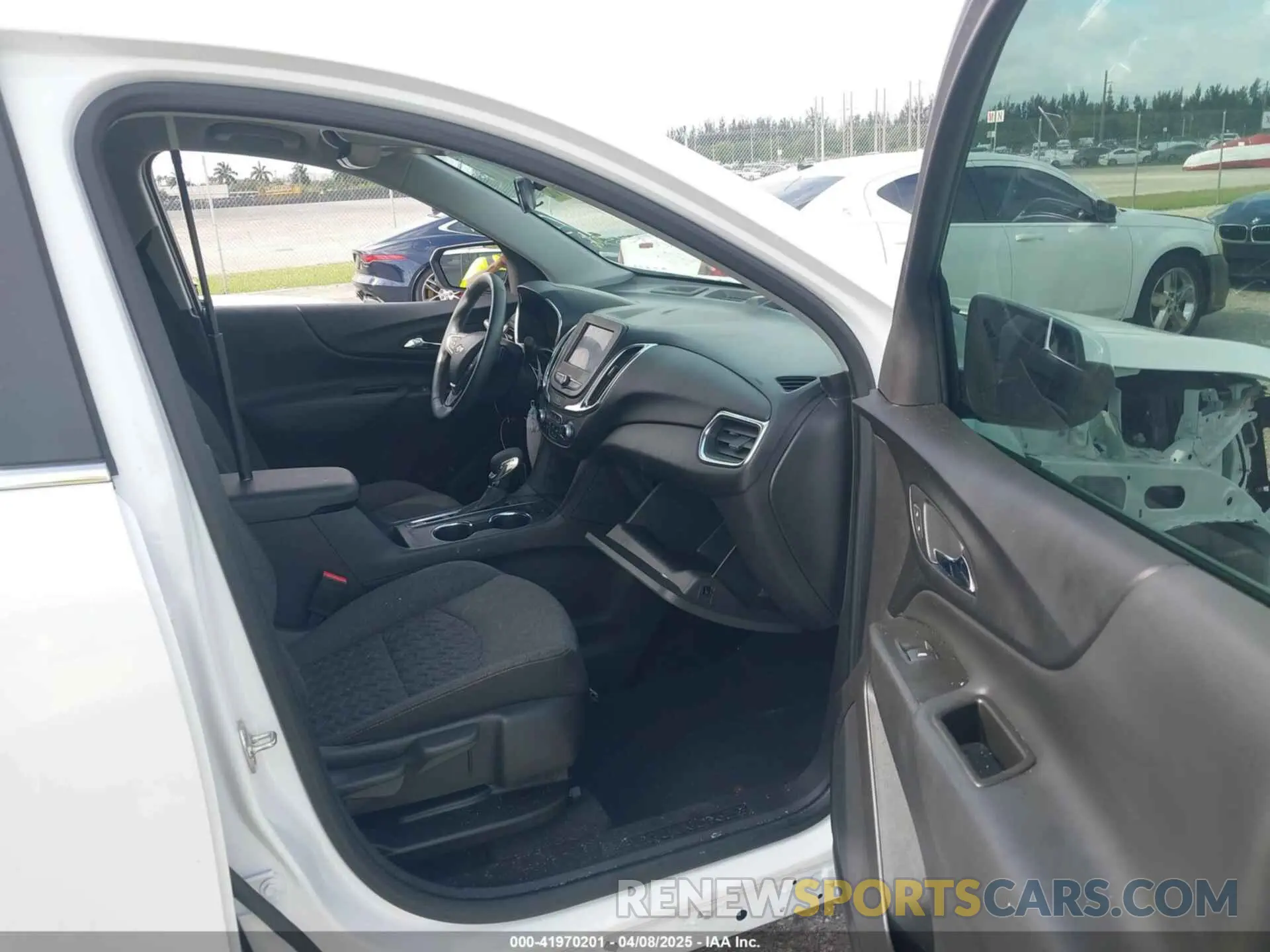 5 Photograph of a damaged car 3GNAXKEG7RL286406 CHEVROLET EQUINOX 2024
