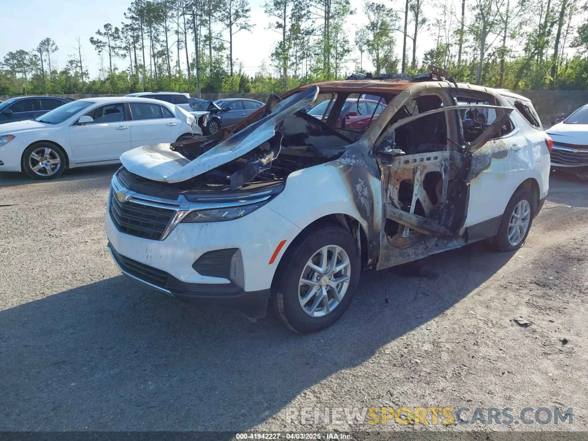 2 Photograph of a damaged car 3GNAXKEG8RL135767 CHEVROLET EQUINOX 2024