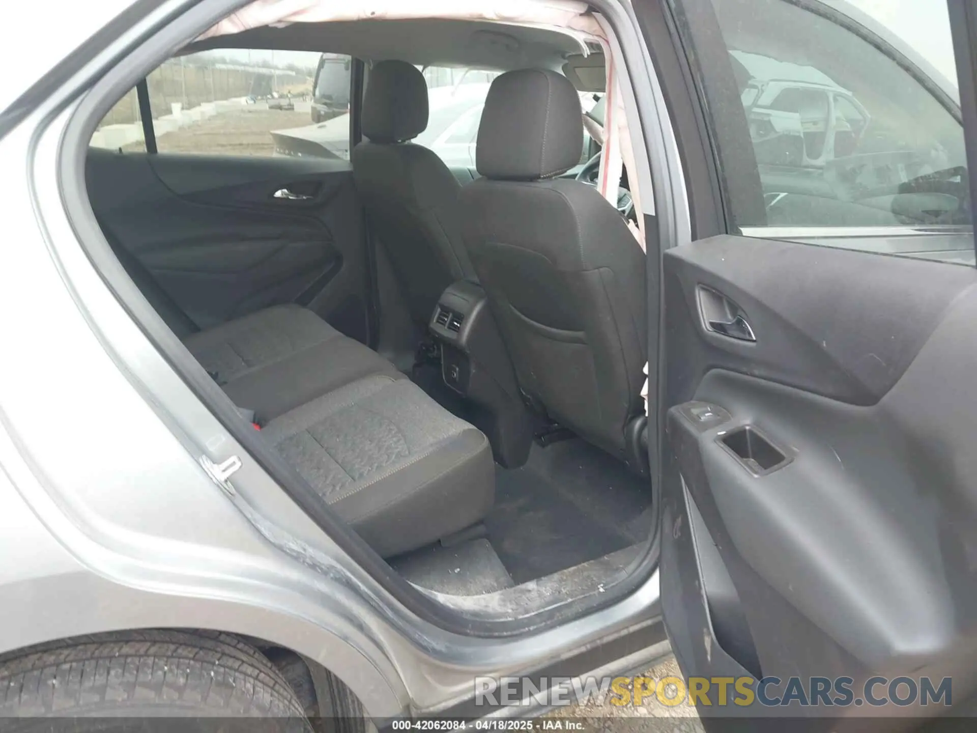 8 Photograph of a damaged car 3GNAXKEG8RL207308 CHEVROLET EQUINOX 2024