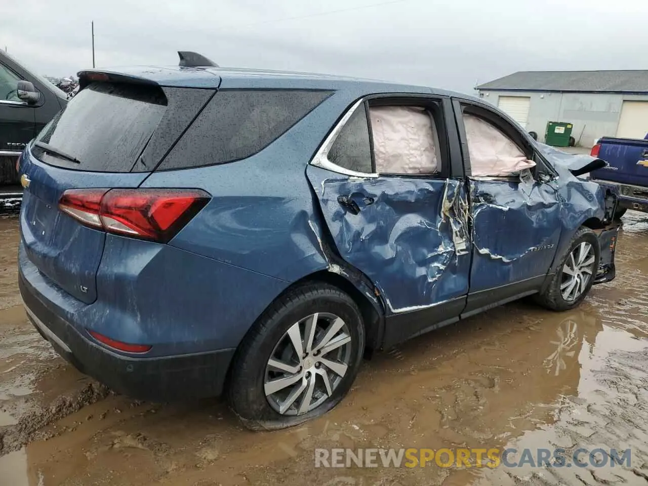 3 Photograph of a damaged car 3GNAXKEG8RL215750 CHEVROLET EQUINOX 2024