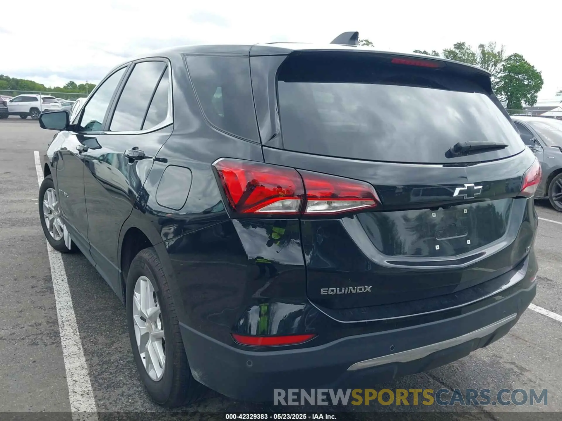 3 Photograph of a damaged car 3GNAXKEG8RL220172 CHEVROLET EQUINOX 2024
