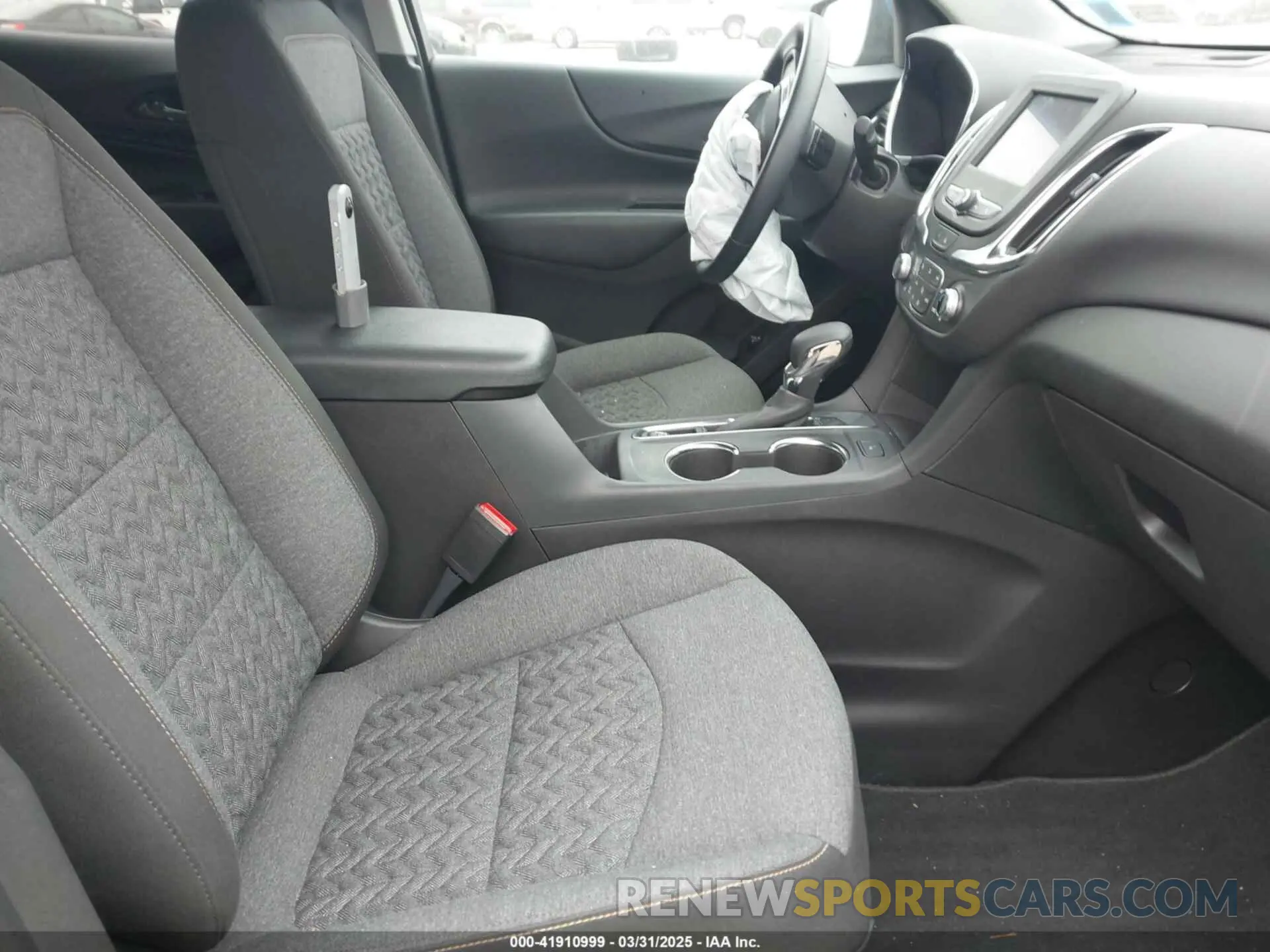 5 Photograph of a damaged car 3GNAXKEG8RL329134 CHEVROLET EQUINOX 2024