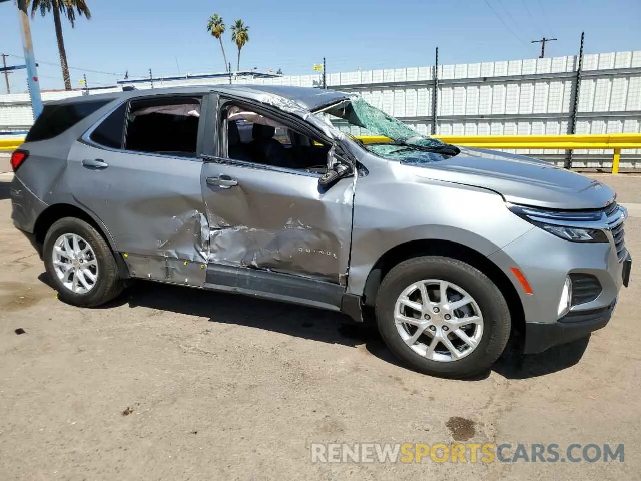 4 Photograph of a damaged car 3GNAXKEG8RL348024 CHEVROLET EQUINOX 2024