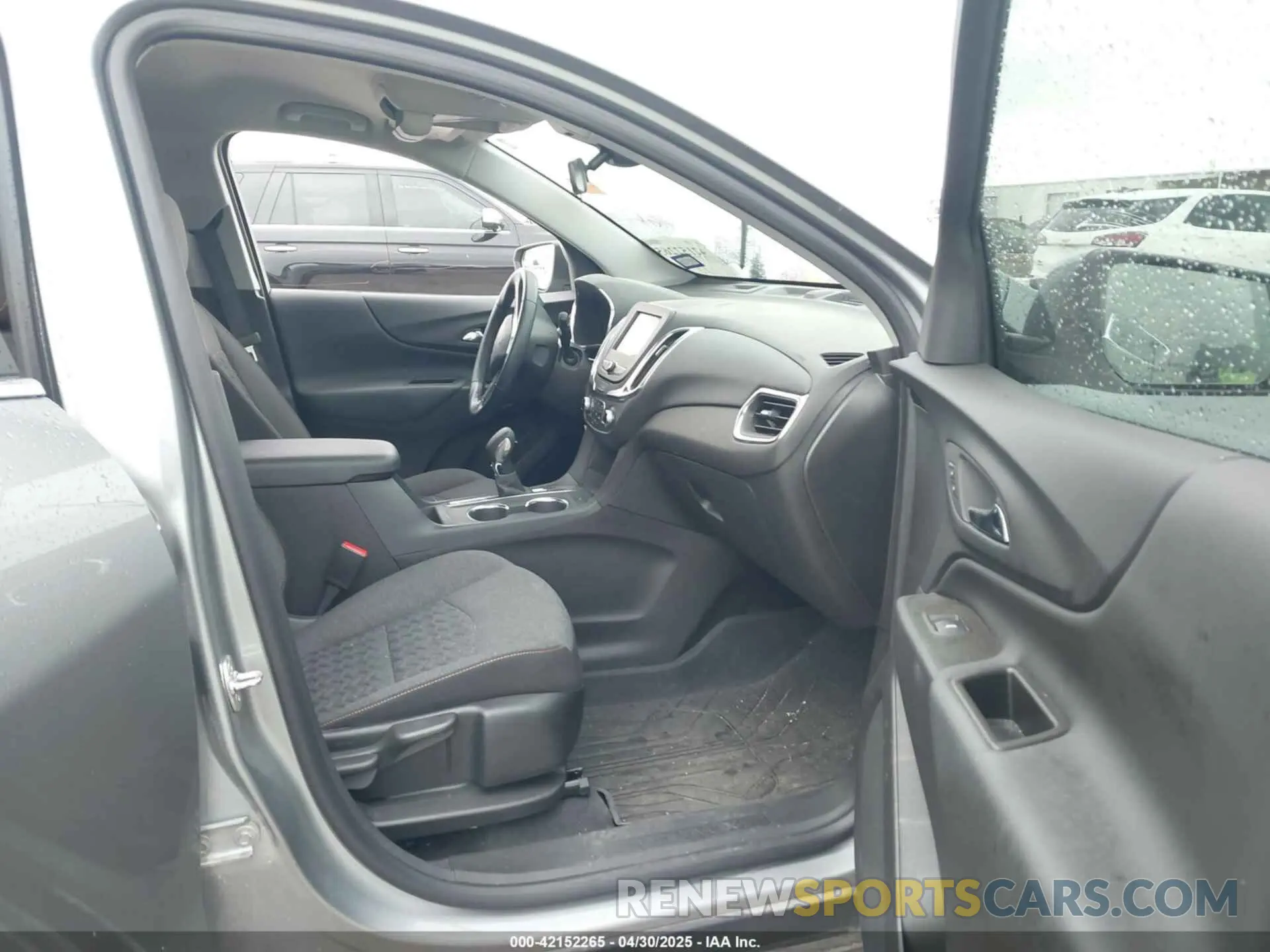 5 Photograph of a damaged car 3GNAXKEG8RS157449 CHEVROLET EQUINOX 2024