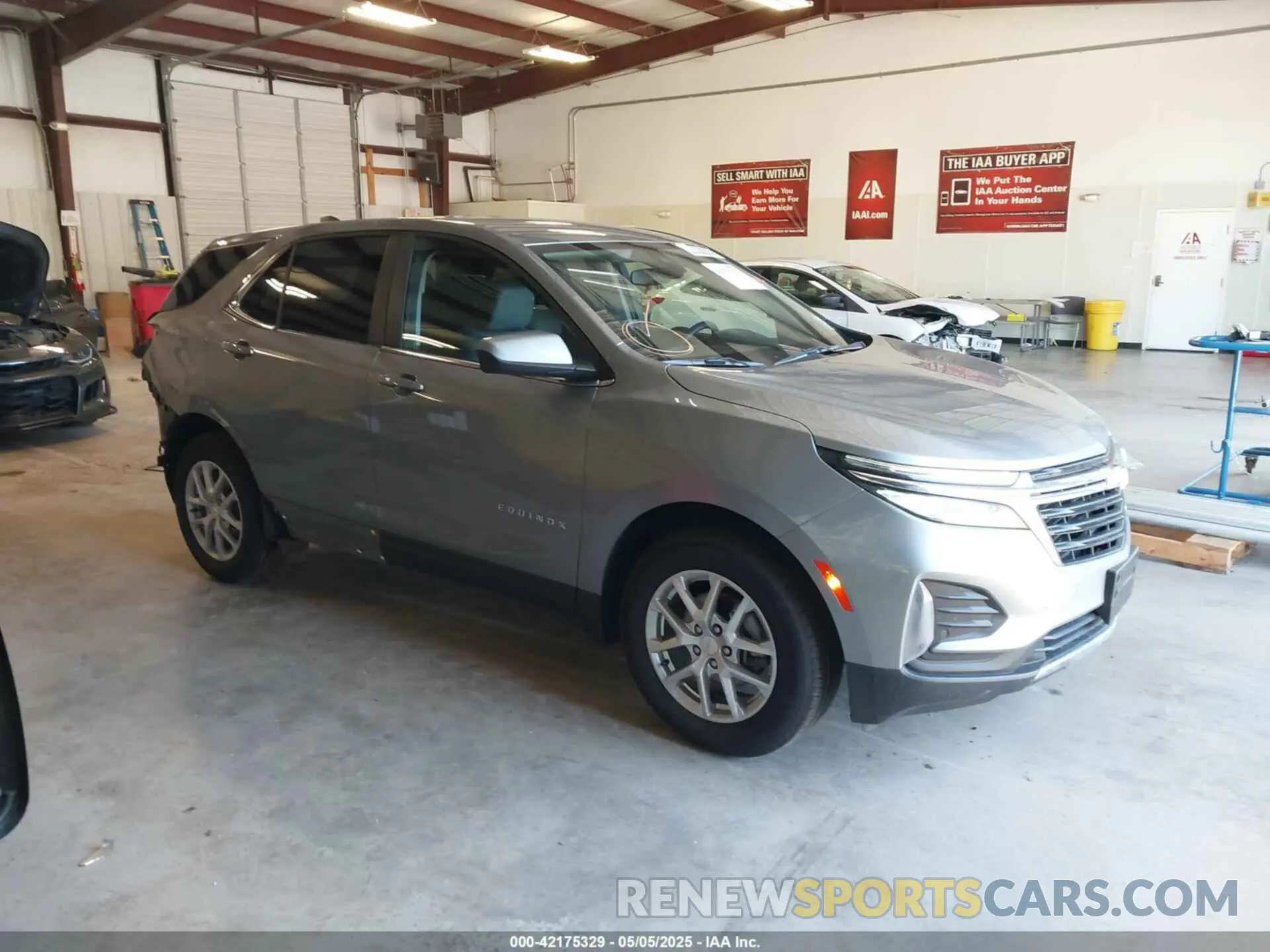 1 Photograph of a damaged car 3GNAXKEG8RS238242 CHEVROLET EQUINOX 2024
