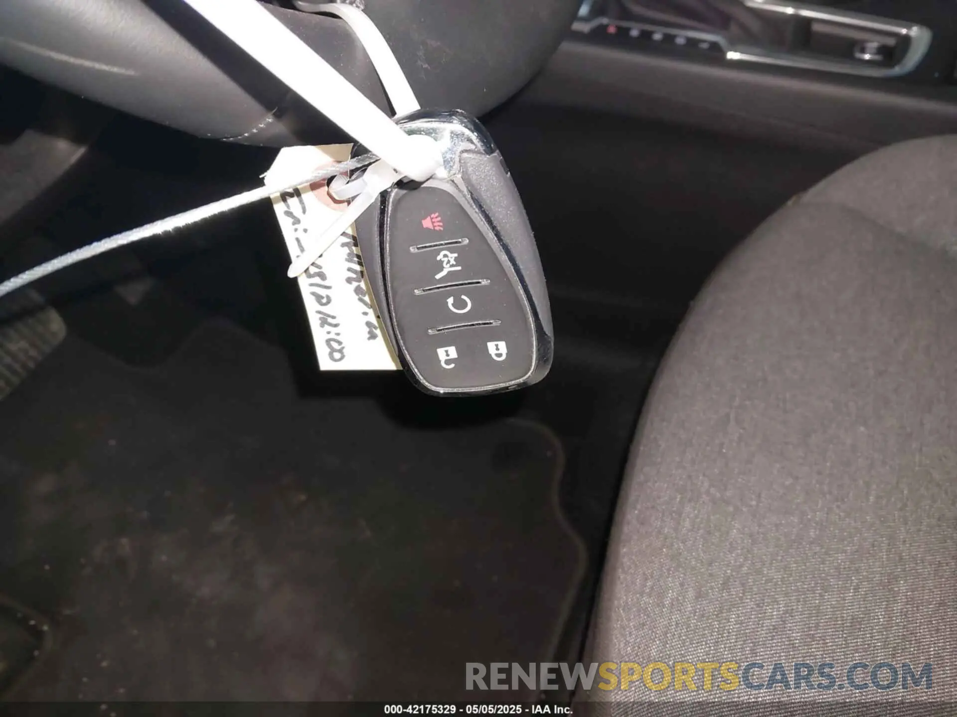 11 Photograph of a damaged car 3GNAXKEG8RS238242 CHEVROLET EQUINOX 2024