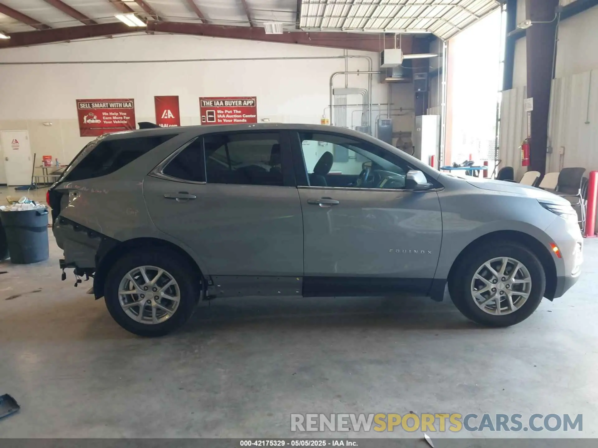 14 Photograph of a damaged car 3GNAXKEG8RS238242 CHEVROLET EQUINOX 2024
