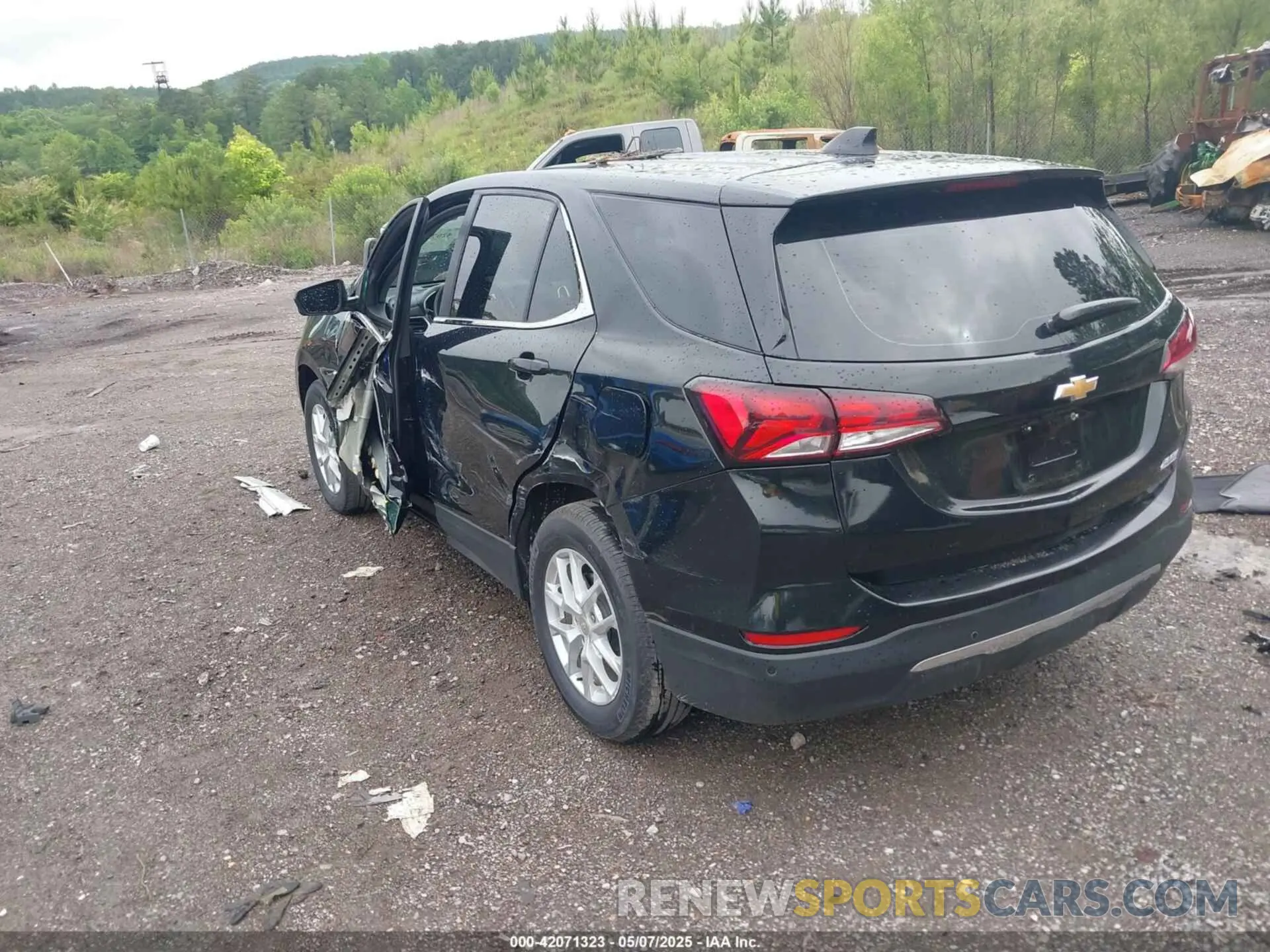 3 Photograph of a damaged car 3GNAXKEG9RL332009 CHEVROLET EQUINOX 2024