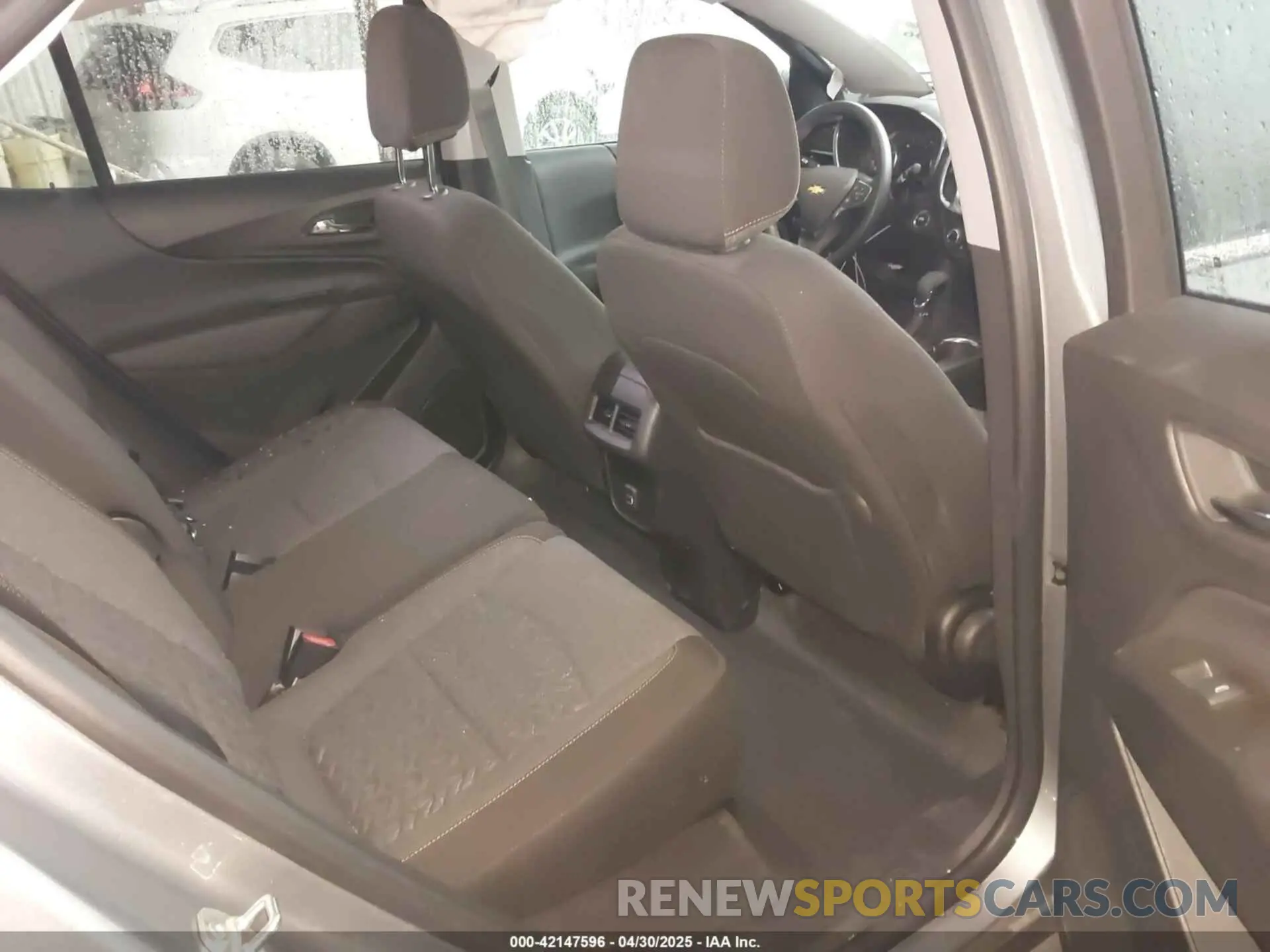 8 Photograph of a damaged car 3GNAXKEGXRS103571 CHEVROLET EQUINOX 2024