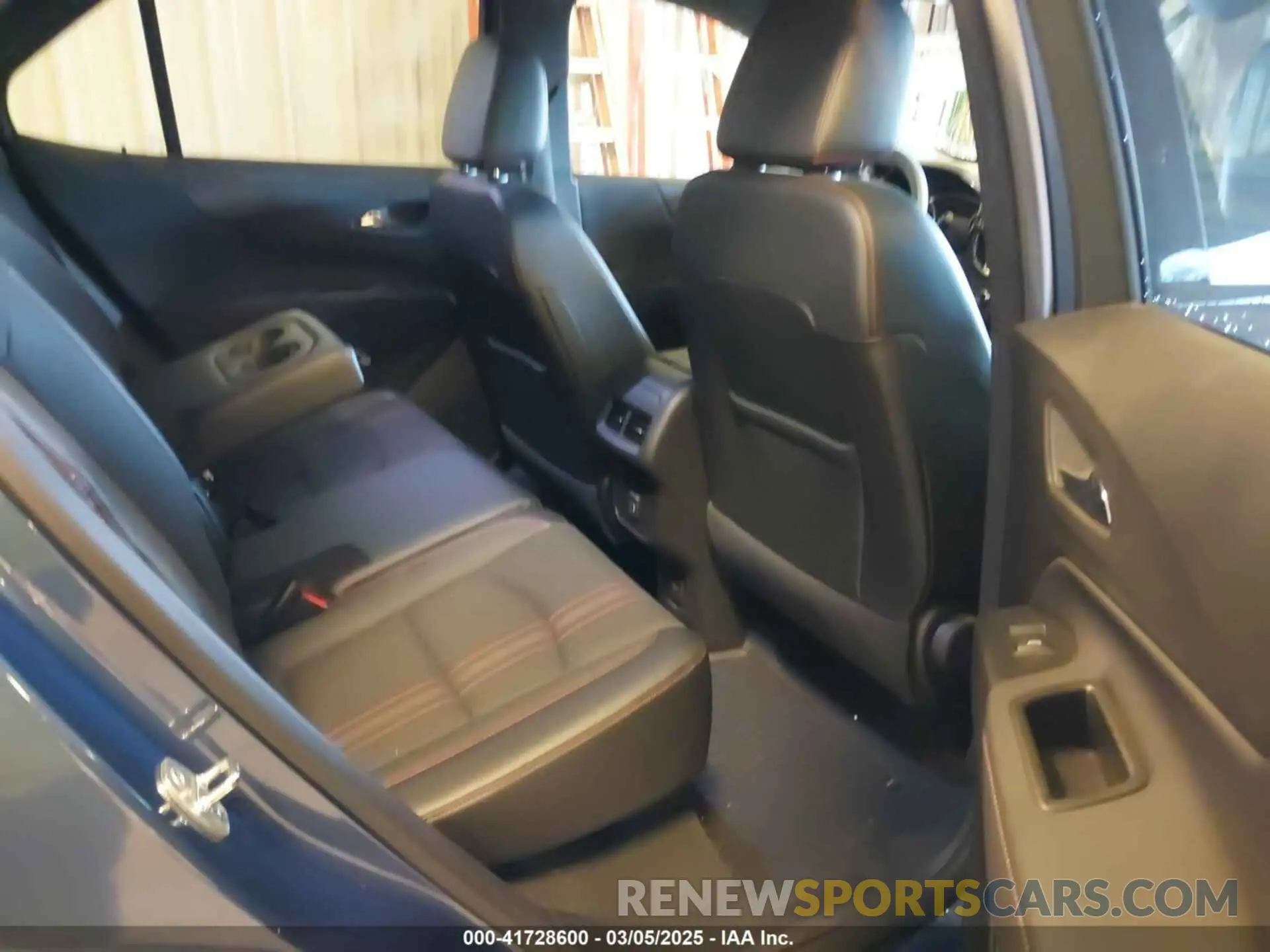 8 Photograph of a damaged car 3GNAXMEG2RL136103 CHEVROLET EQUINOX 2024
