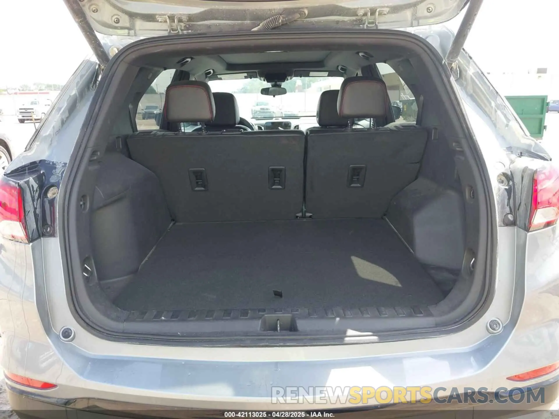 17 Photograph of a damaged car 3GNAXMEG2RS112681 CHEVROLET EQUINOX 2024