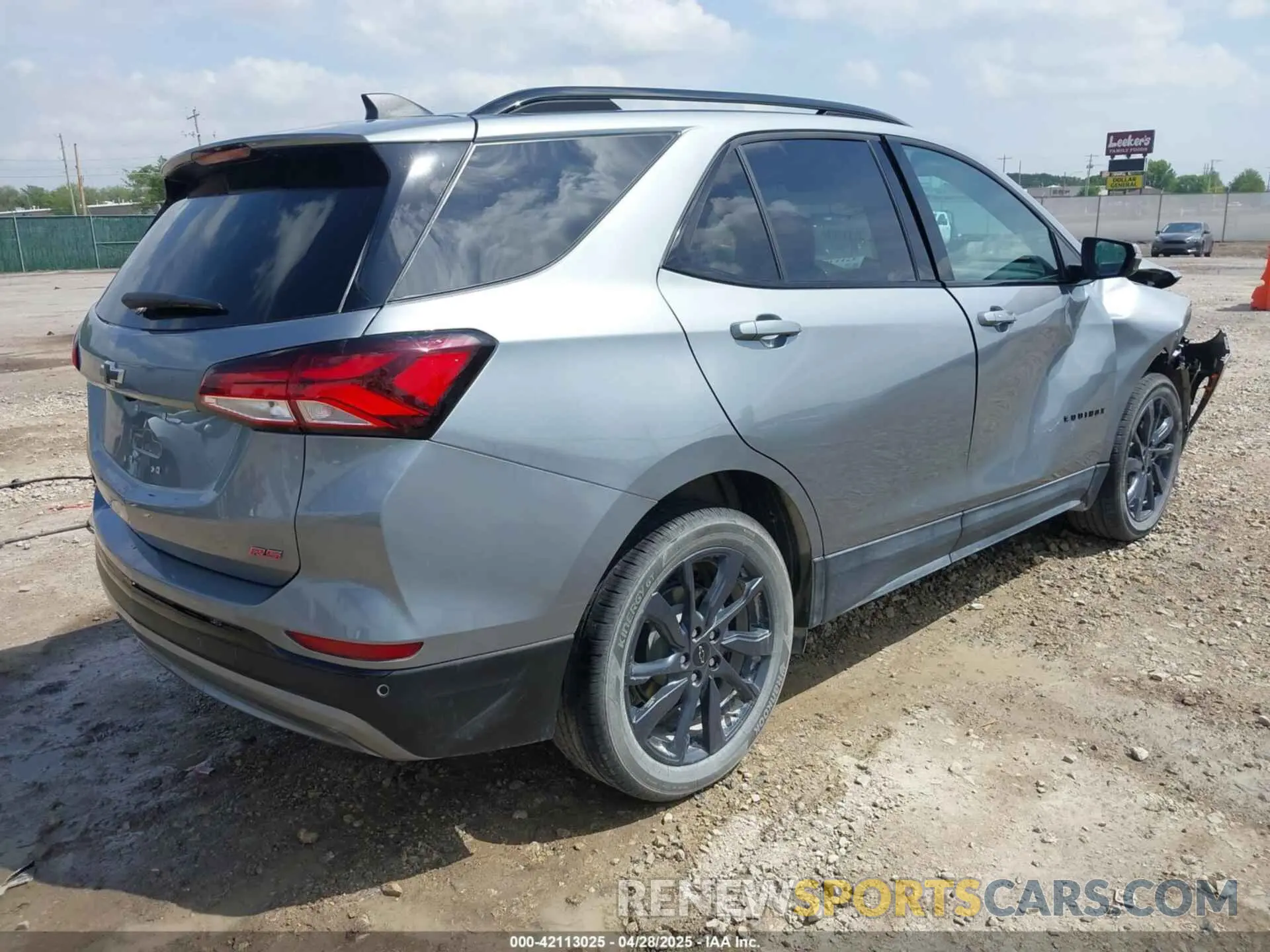 4 Photograph of a damaged car 3GNAXMEG2RS112681 CHEVROLET EQUINOX 2024