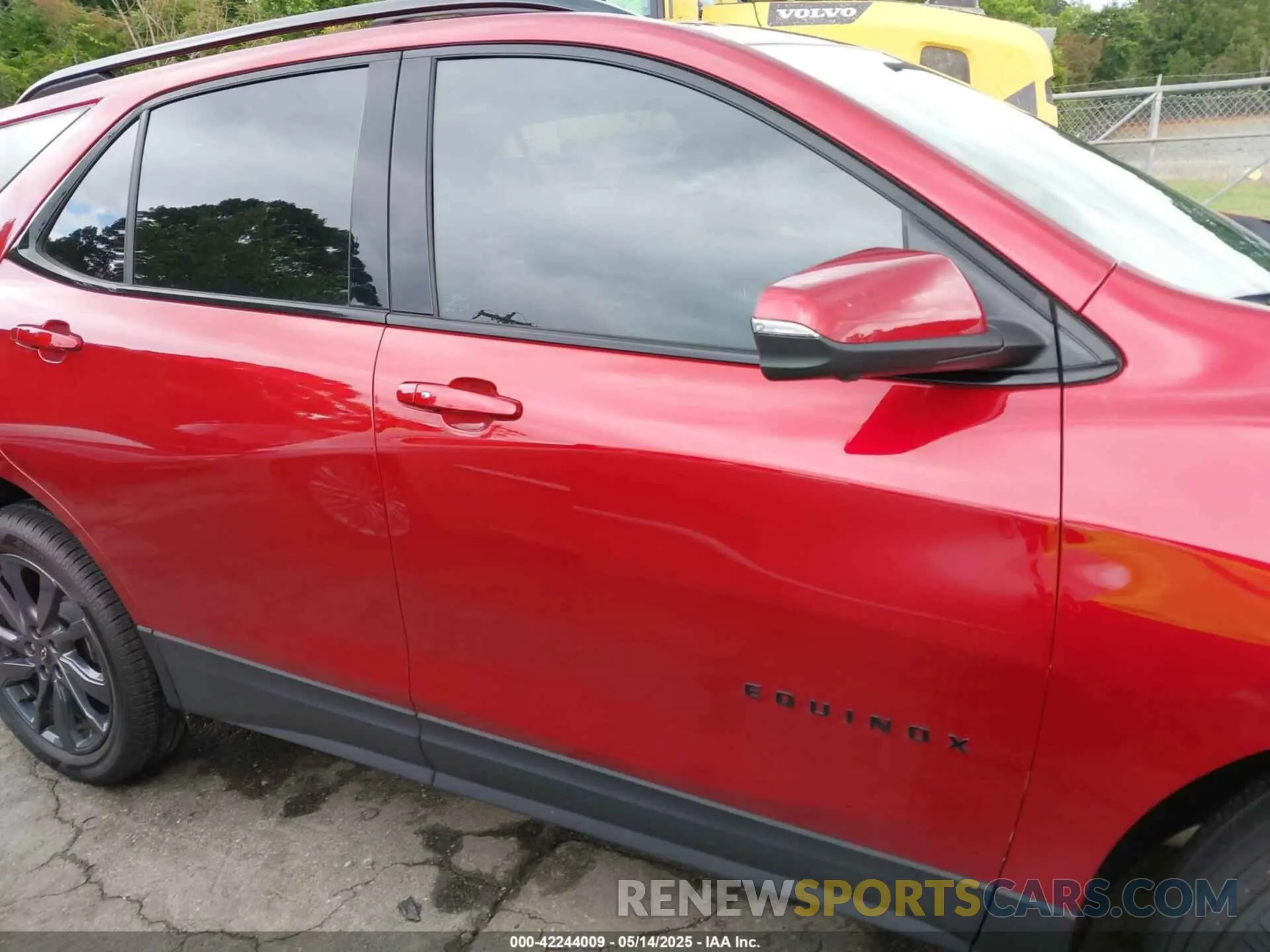 14 Photograph of a damaged car 3GNAXMEG3RL369603 CHEVROLET EQUINOX 2024