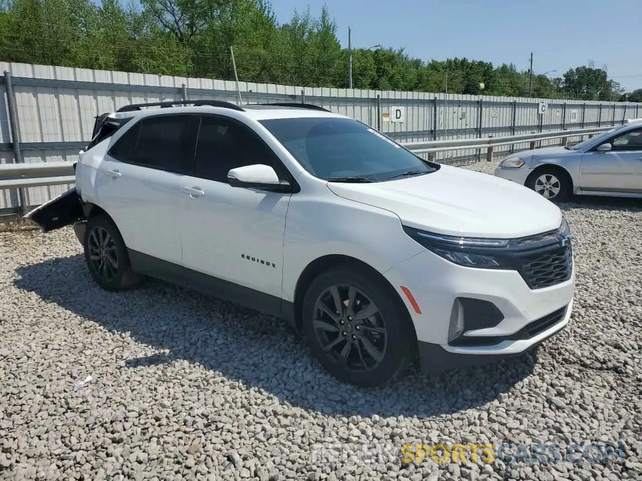 4 Photograph of a damaged car 3GNAXMEG7RS194696 CHEVROLET EQUINOX 2024