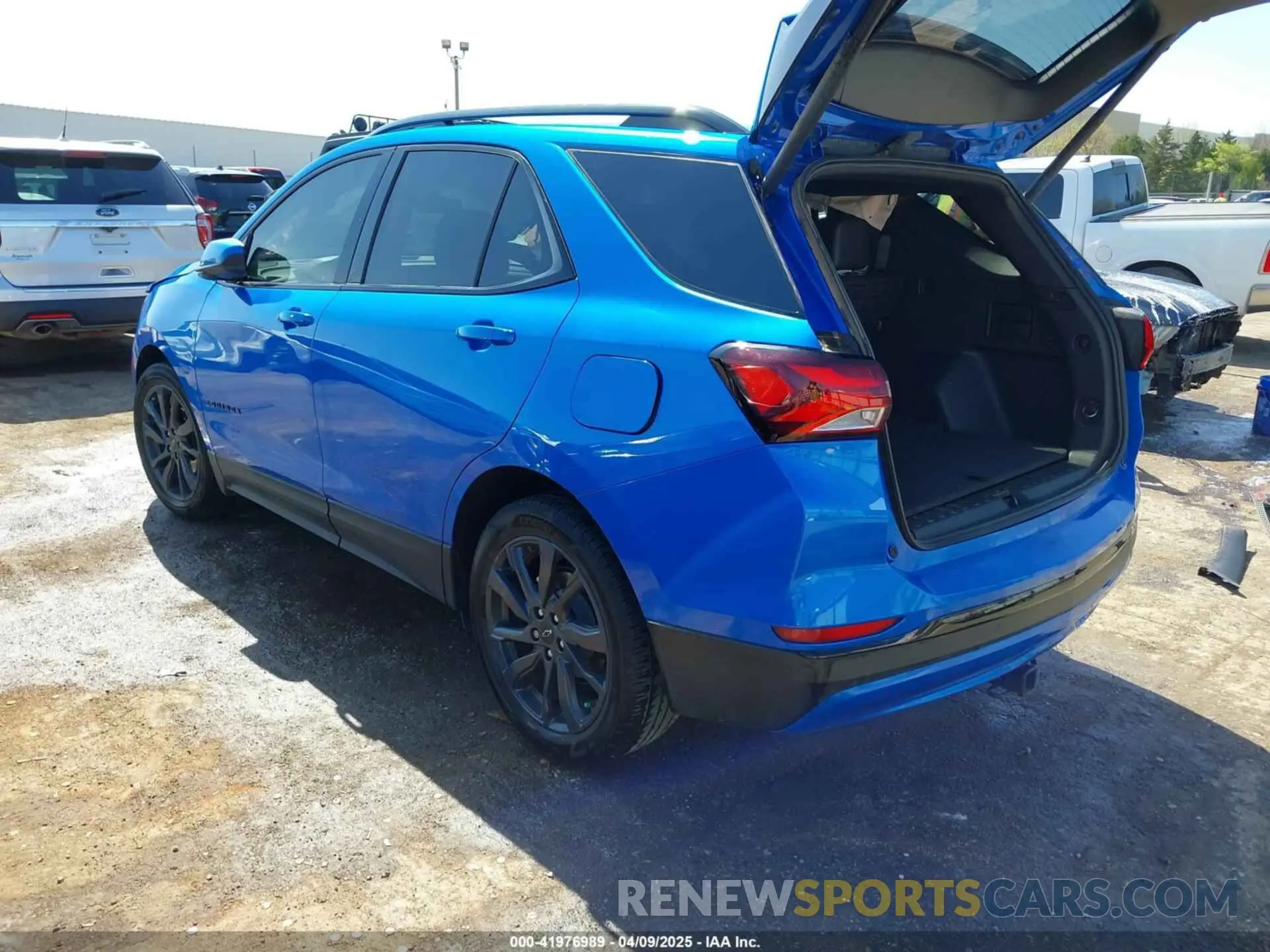 3 Photograph of a damaged car 3GNAXMEG8RS221288 CHEVROLET EQUINOX 2024