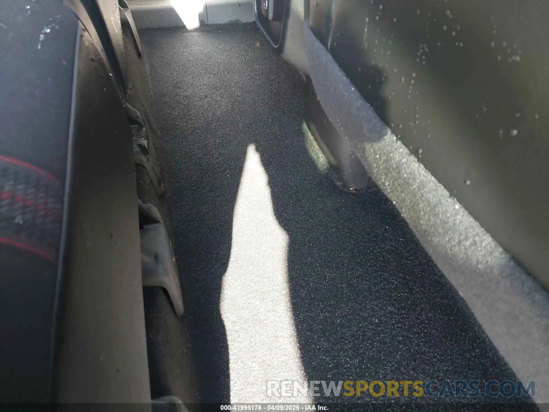 6 Photograph of a damaged car 3GNAXMEGXRS125579 CHEVROLET EQUINOX 2024