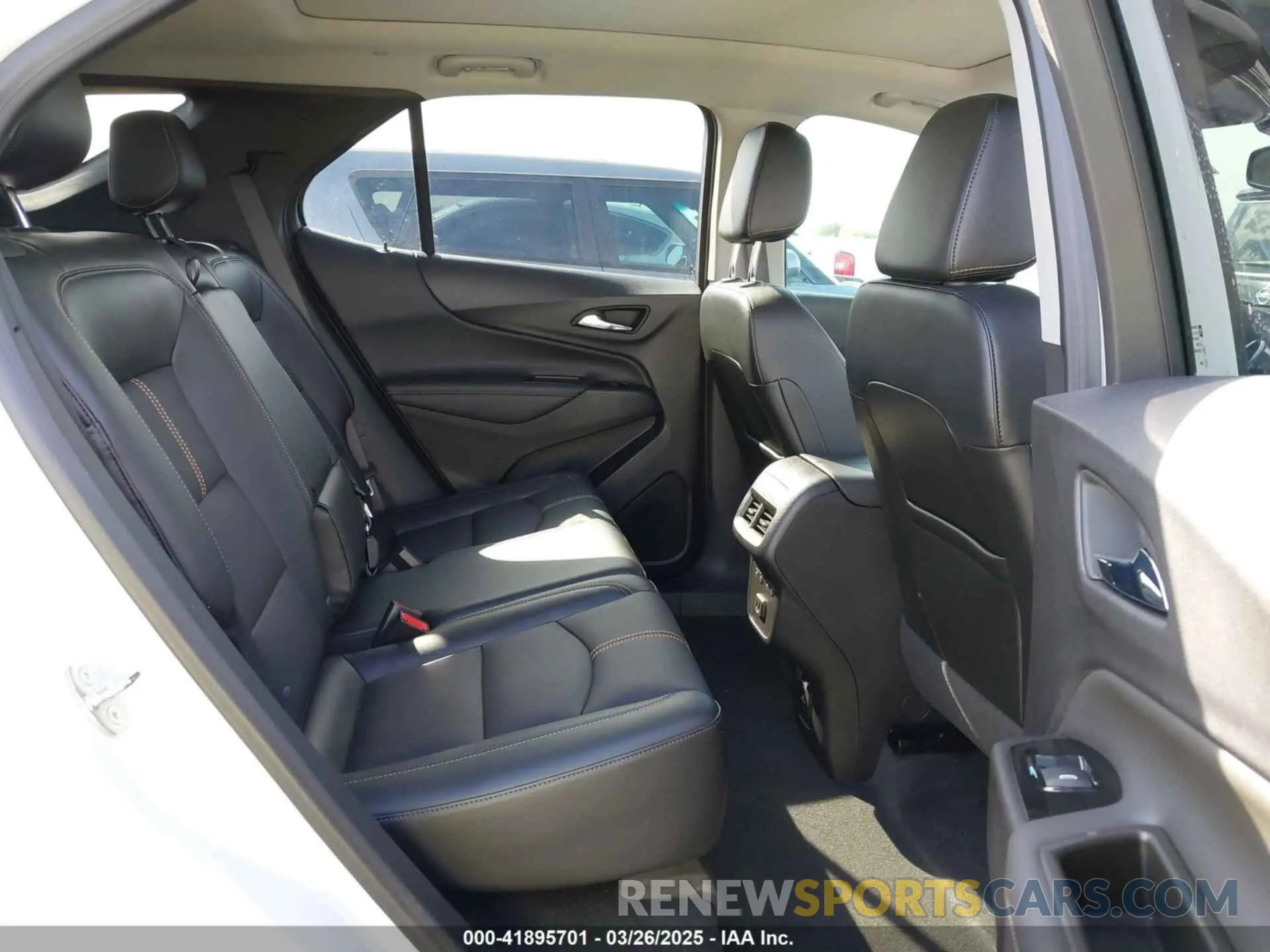 8 Photograph of a damaged car 3GNAXNEG9RL149758 CHEVROLET EQUINOX 2024