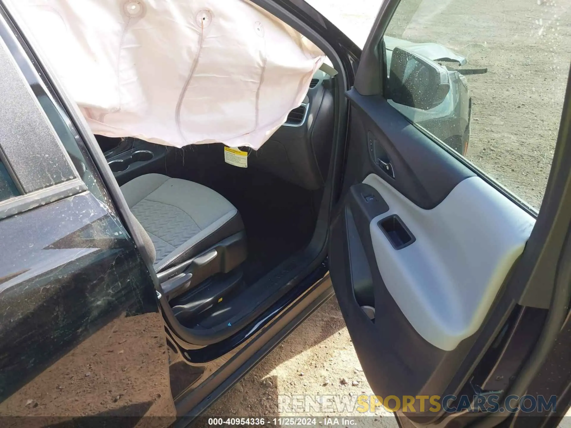 5 Photograph of a damaged car 3GNAXSEG1RL298373 CHEVROLET EQUINOX 2024
