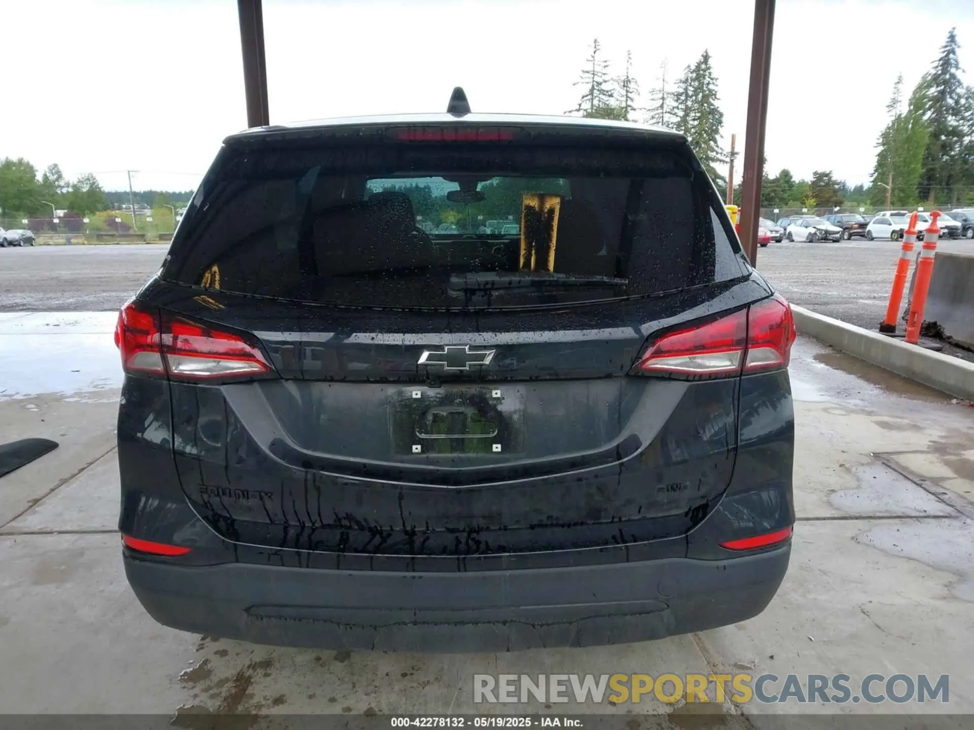 17 Photograph of a damaged car 3GNAXSEG3RL188277 CHEVROLET EQUINOX 2024