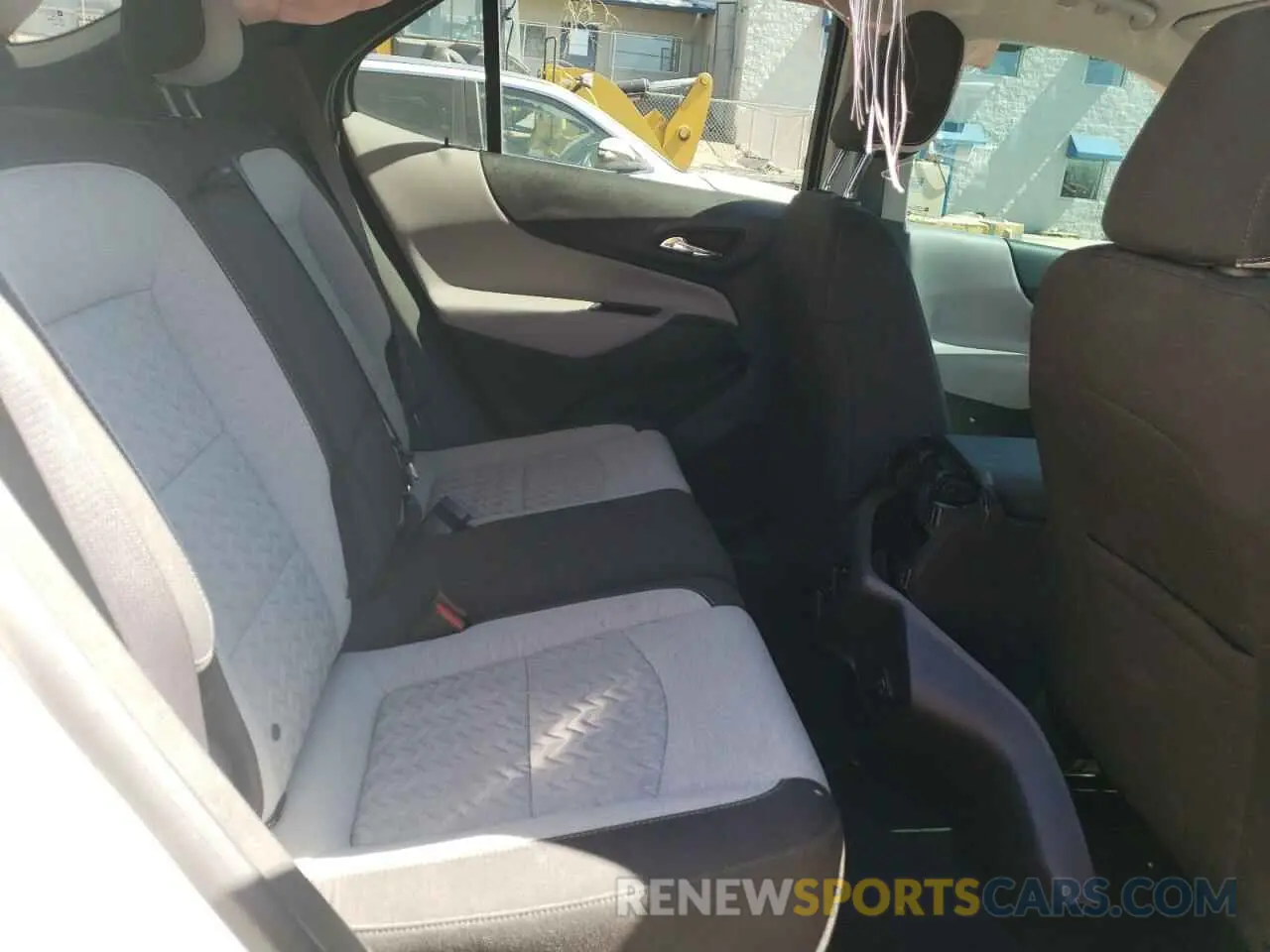 11 Photograph of a damaged car 3GNAXSEG3RL217549 CHEVROLET EQUINOX 2024
