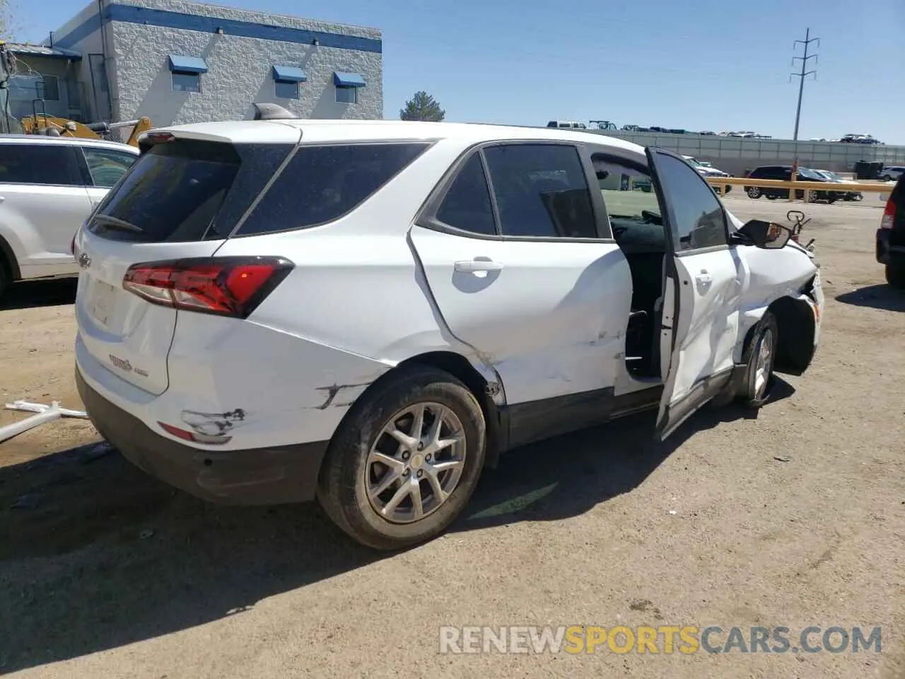 3 Photograph of a damaged car 3GNAXSEG3RL217549 CHEVROLET EQUINOX 2024