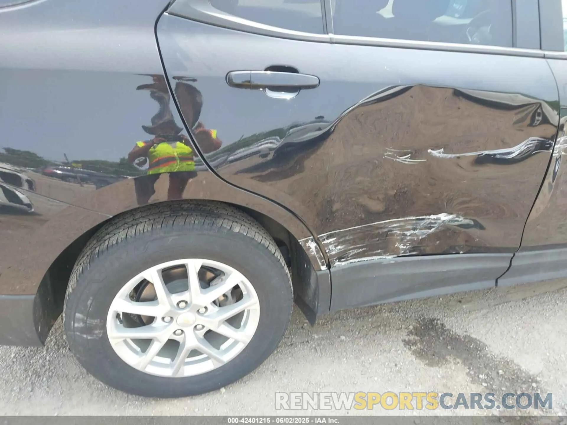 18 Photograph of a damaged car 3GNAXSEG3RL277329 CHEVROLET EQUINOX 2024