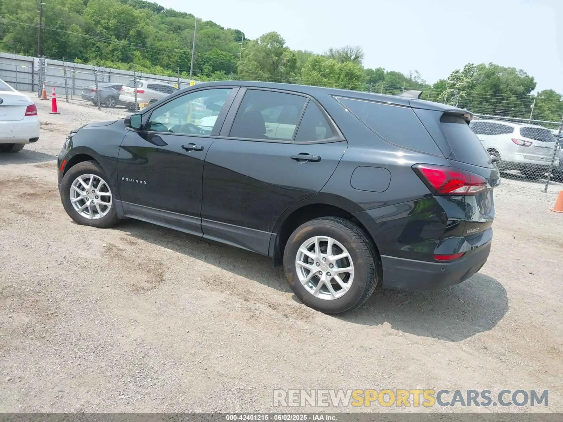 3 Photograph of a damaged car 3GNAXSEG3RL277329 CHEVROLET EQUINOX 2024