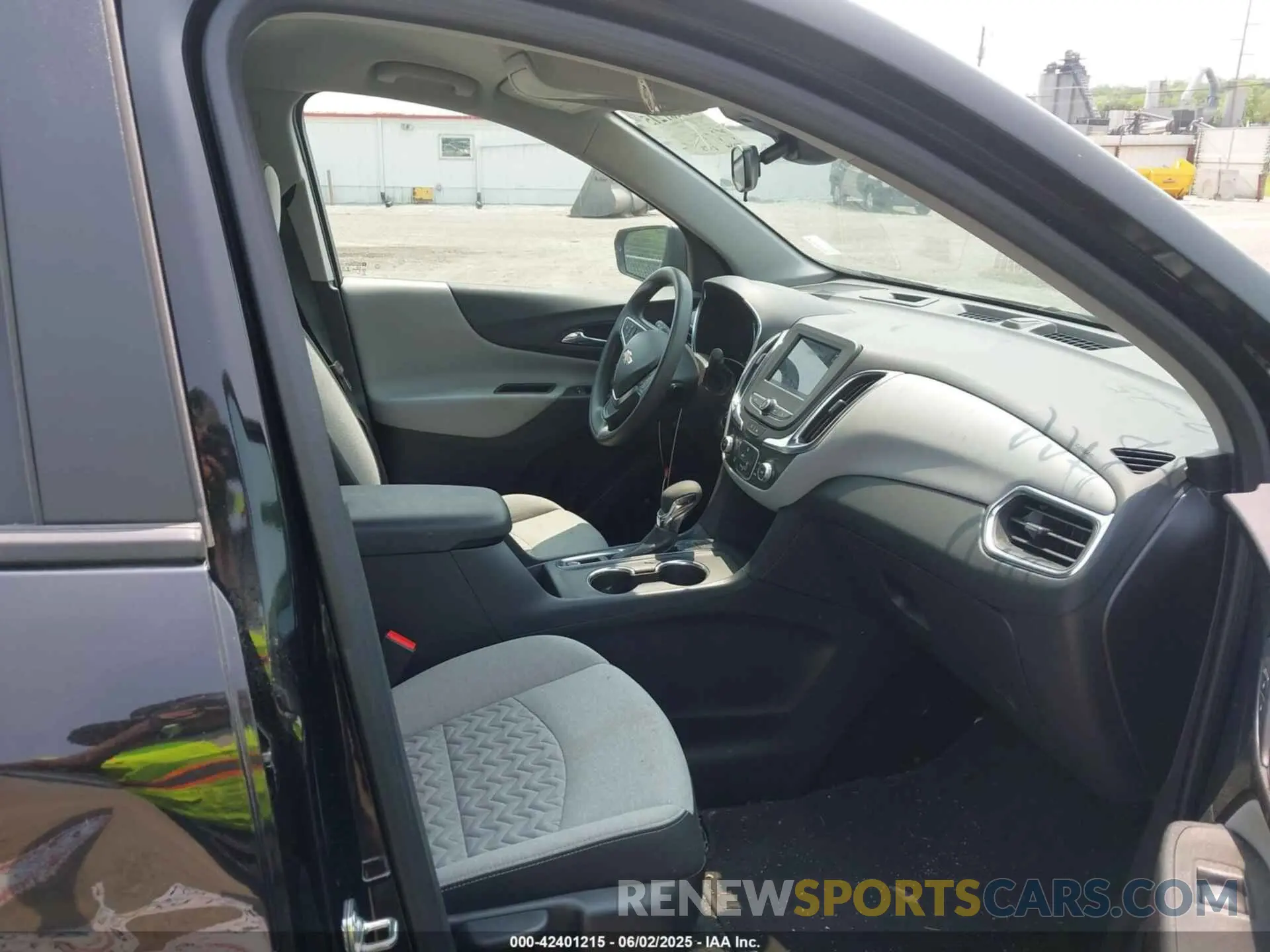 5 Photograph of a damaged car 3GNAXSEG3RL277329 CHEVROLET EQUINOX 2024