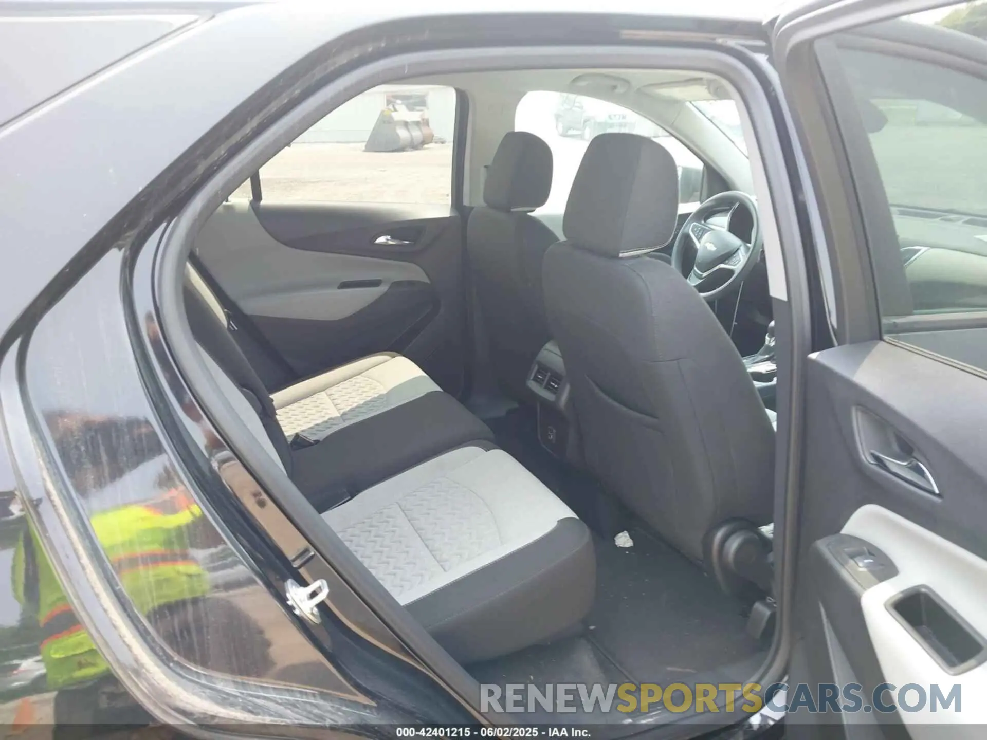 8 Photograph of a damaged car 3GNAXSEG3RL277329 CHEVROLET EQUINOX 2024