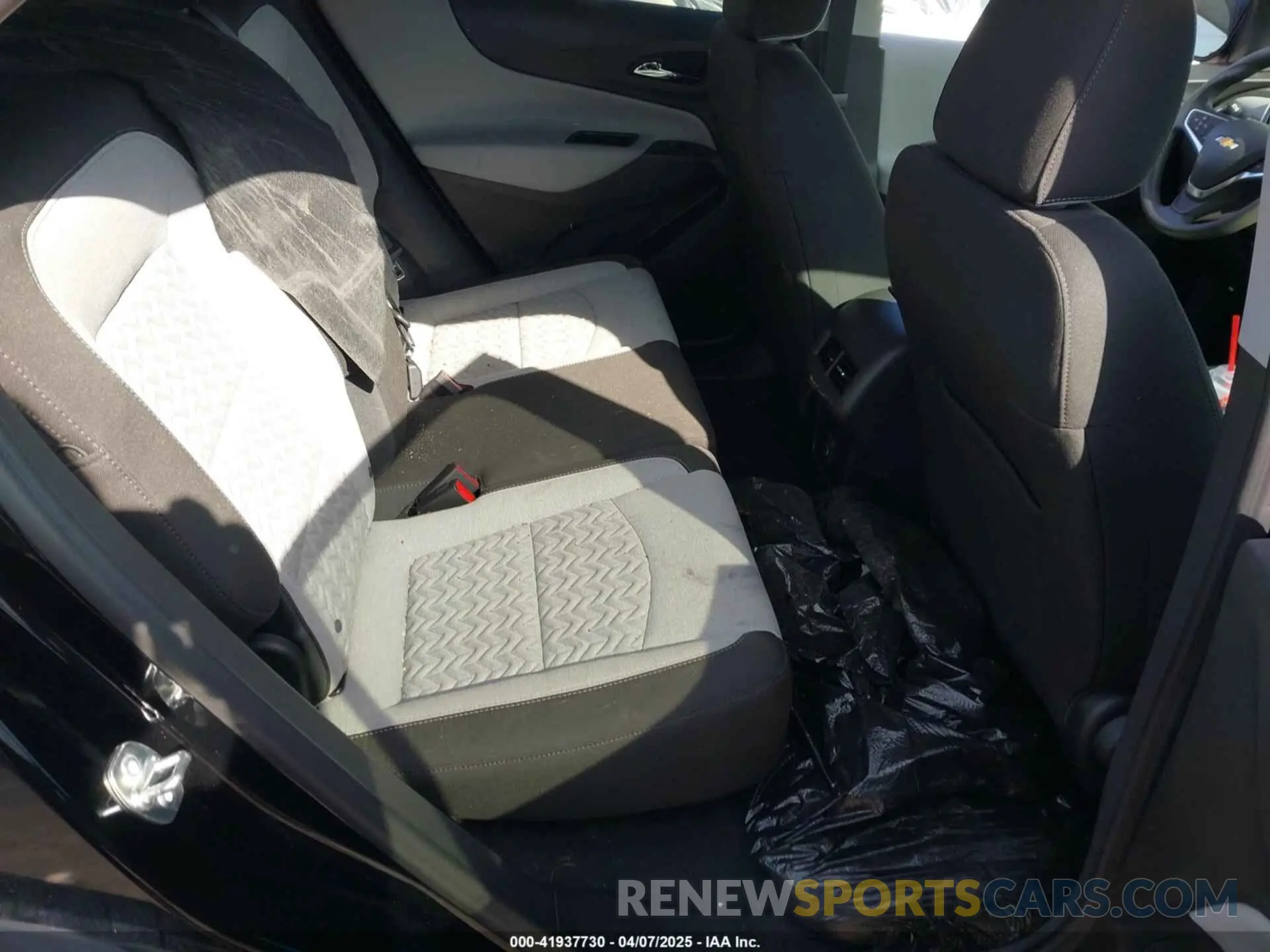 8 Photograph of a damaged car 3GNAXSEG5RL261018 CHEVROLET EQUINOX 2024
