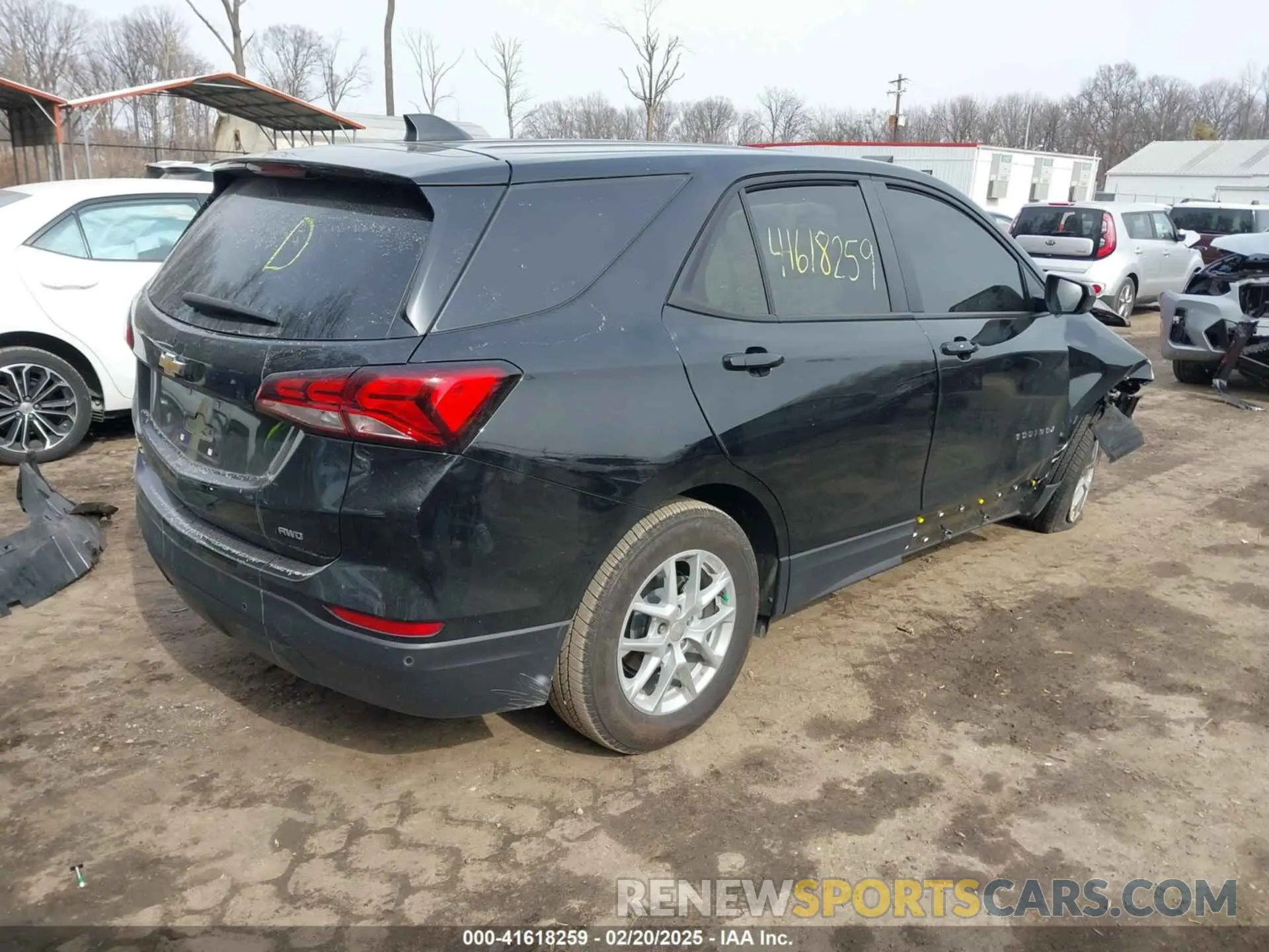 4 Photograph of a damaged car 3GNAXSEG5RL279082 CHEVROLET EQUINOX 2024
