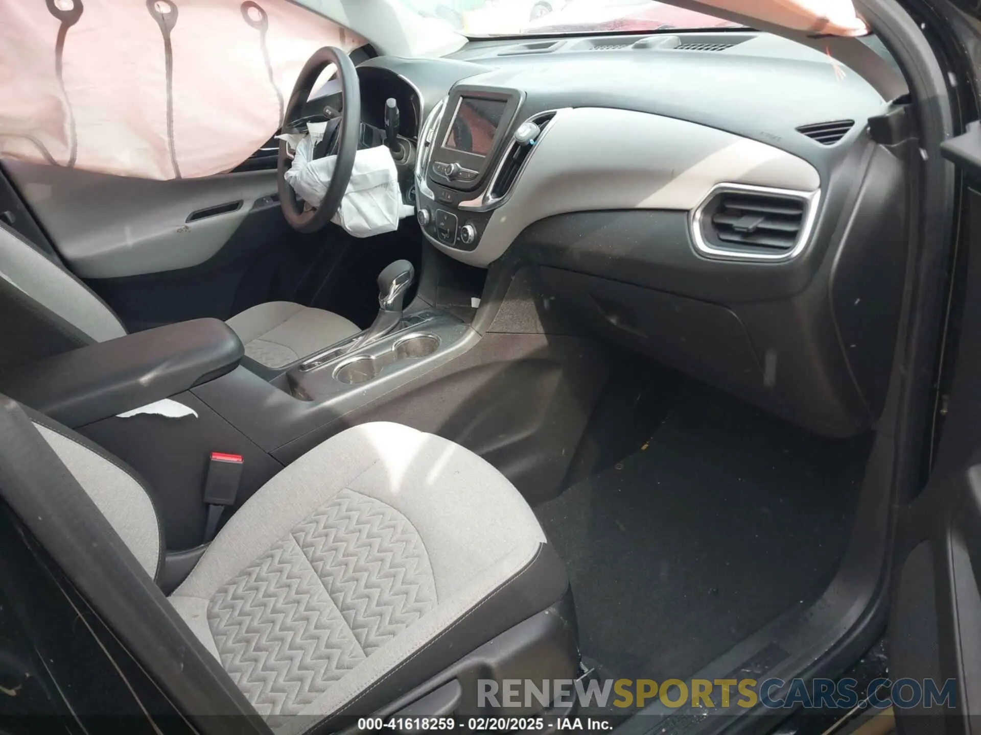5 Photograph of a damaged car 3GNAXSEG5RL279082 CHEVROLET EQUINOX 2024