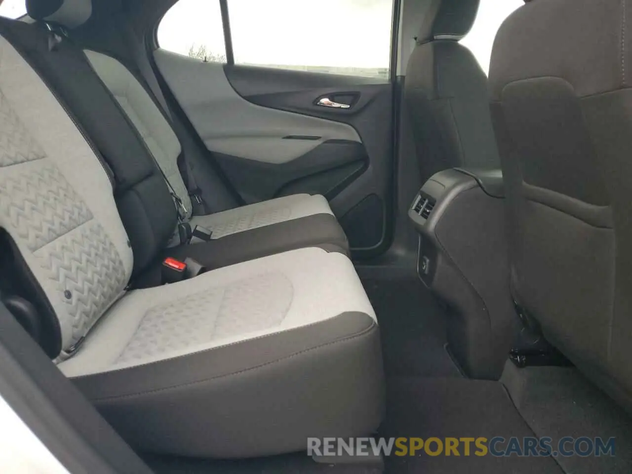 11 Photograph of a damaged car 3GNAXSEG5RL319161 CHEVROLET EQUINOX 2024
