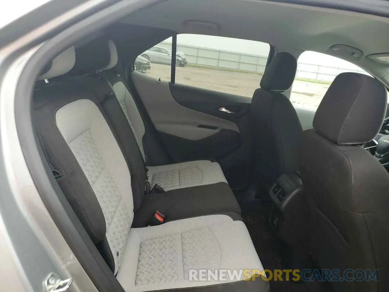 11 Photograph of a damaged car 3GNAXSEG6RL204178 CHEVROLET EQUINOX 2024
