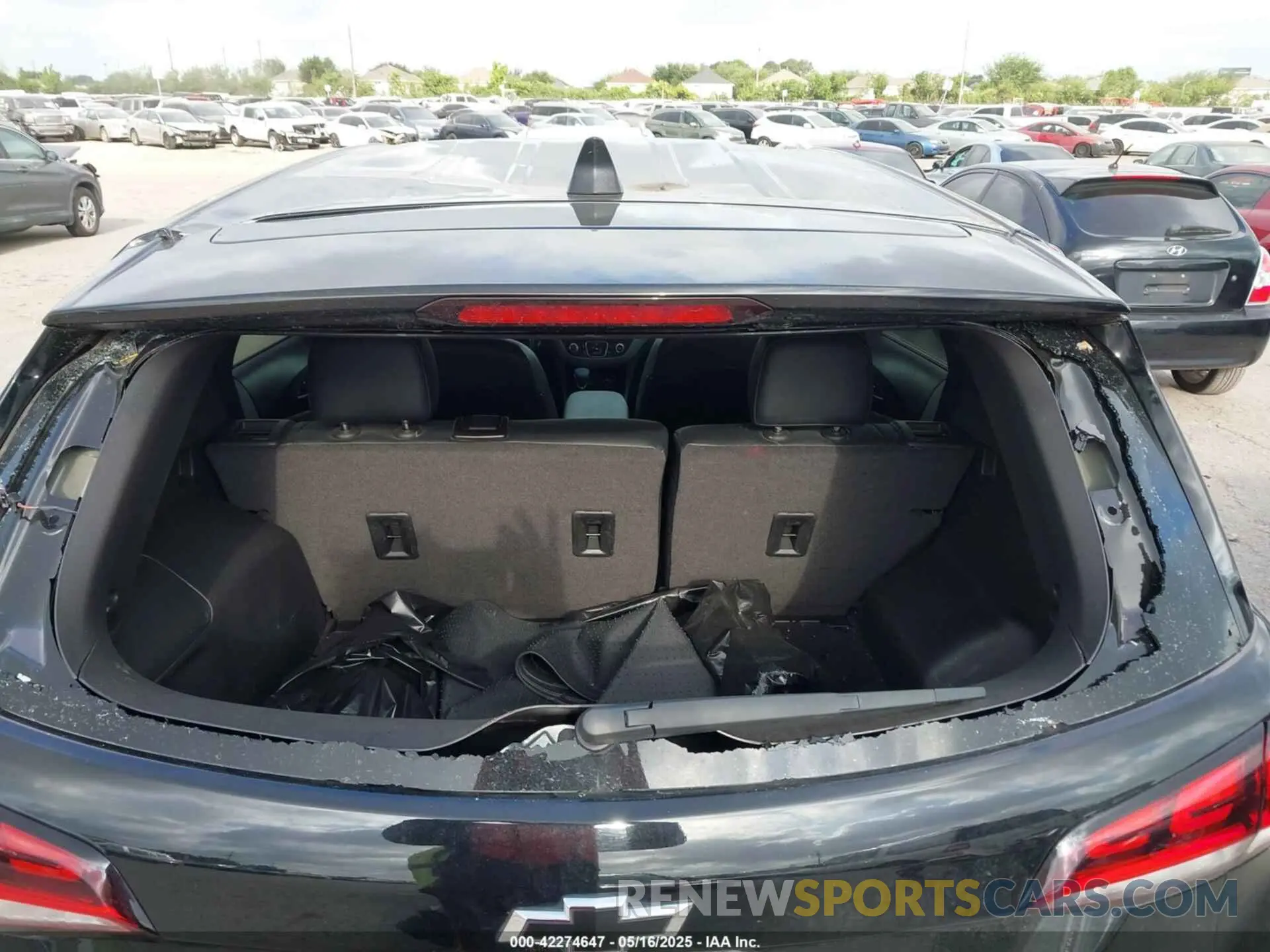 17 Photograph of a damaged car 3GNAXSEGXRL251553 CHEVROLET EQUINOX 2024