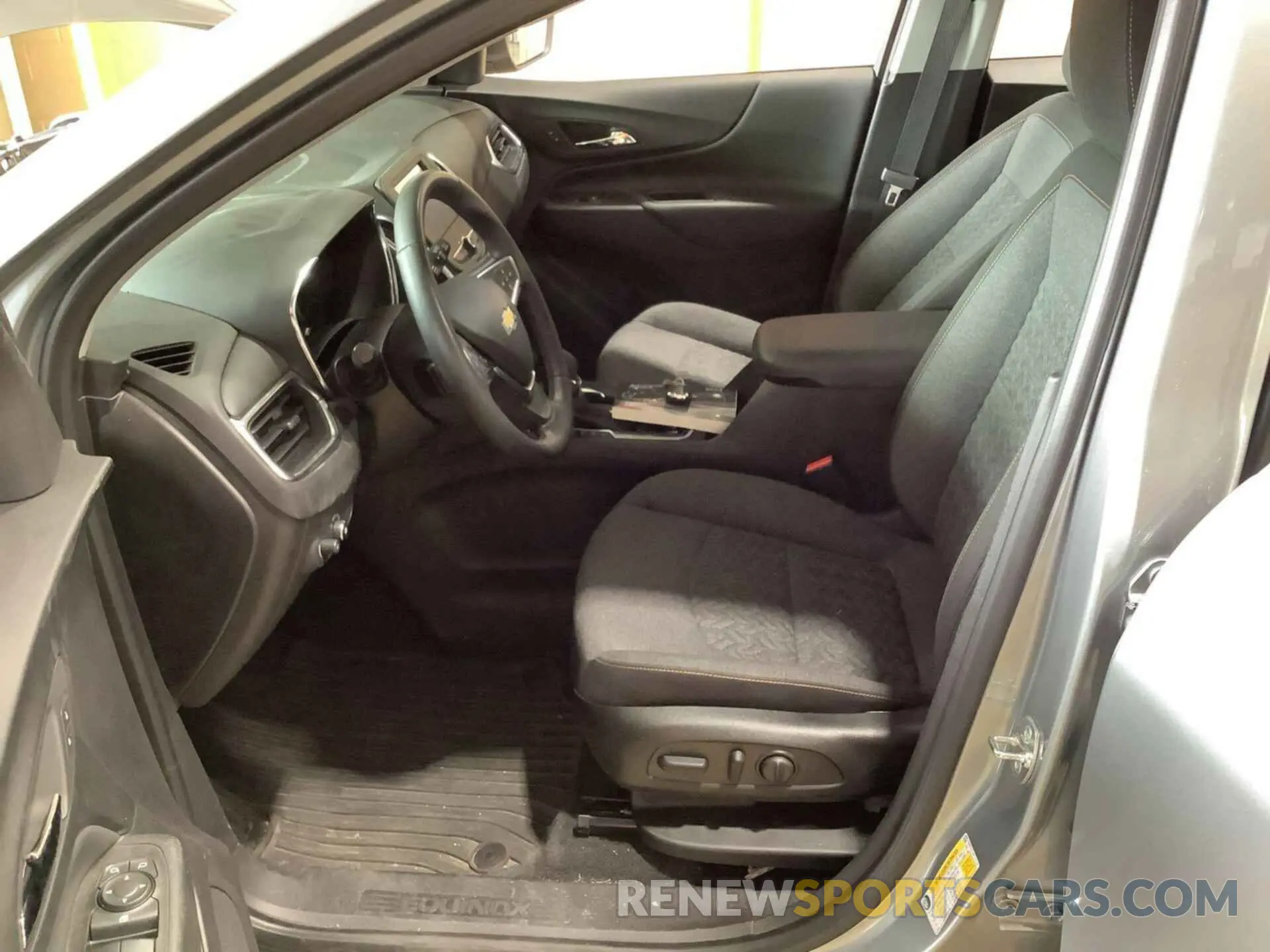 11 Photograph of a damaged car 3GNAXTEG0RS192346 CHEVROLET EQUINOX 2024