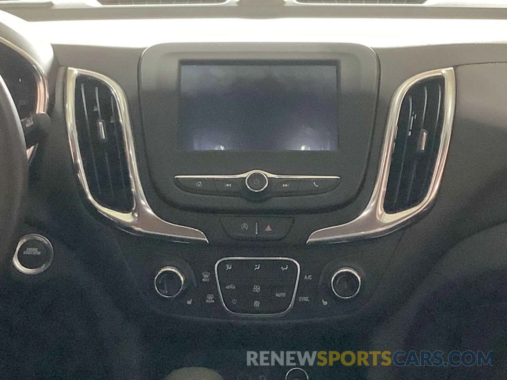 18 Photograph of a damaged car 3GNAXTEG0RS192346 CHEVROLET EQUINOX 2024
