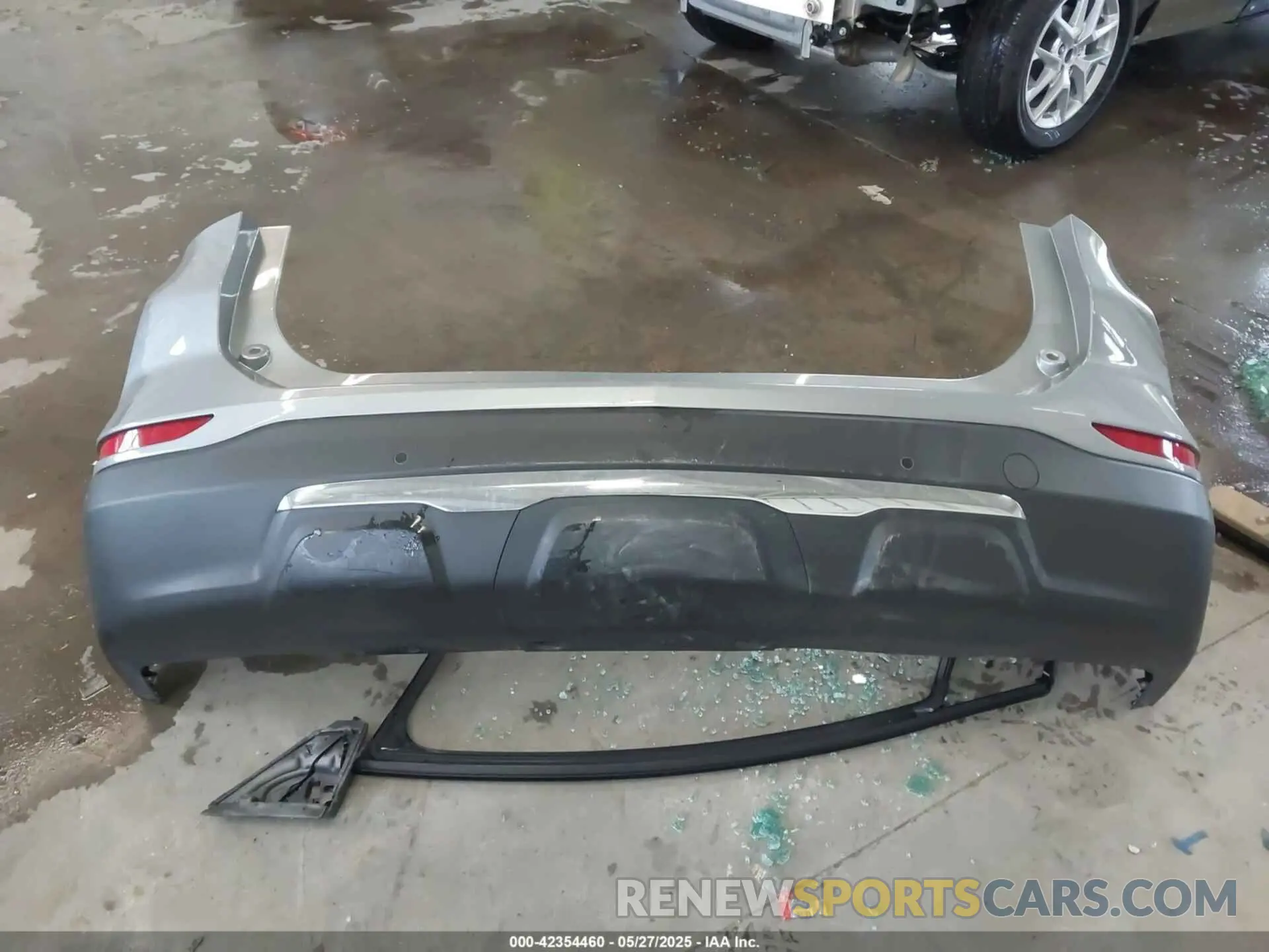 12 Photograph of a damaged car 3GNAXTEG2RL240990 CHEVROLET EQUINOX 2024
