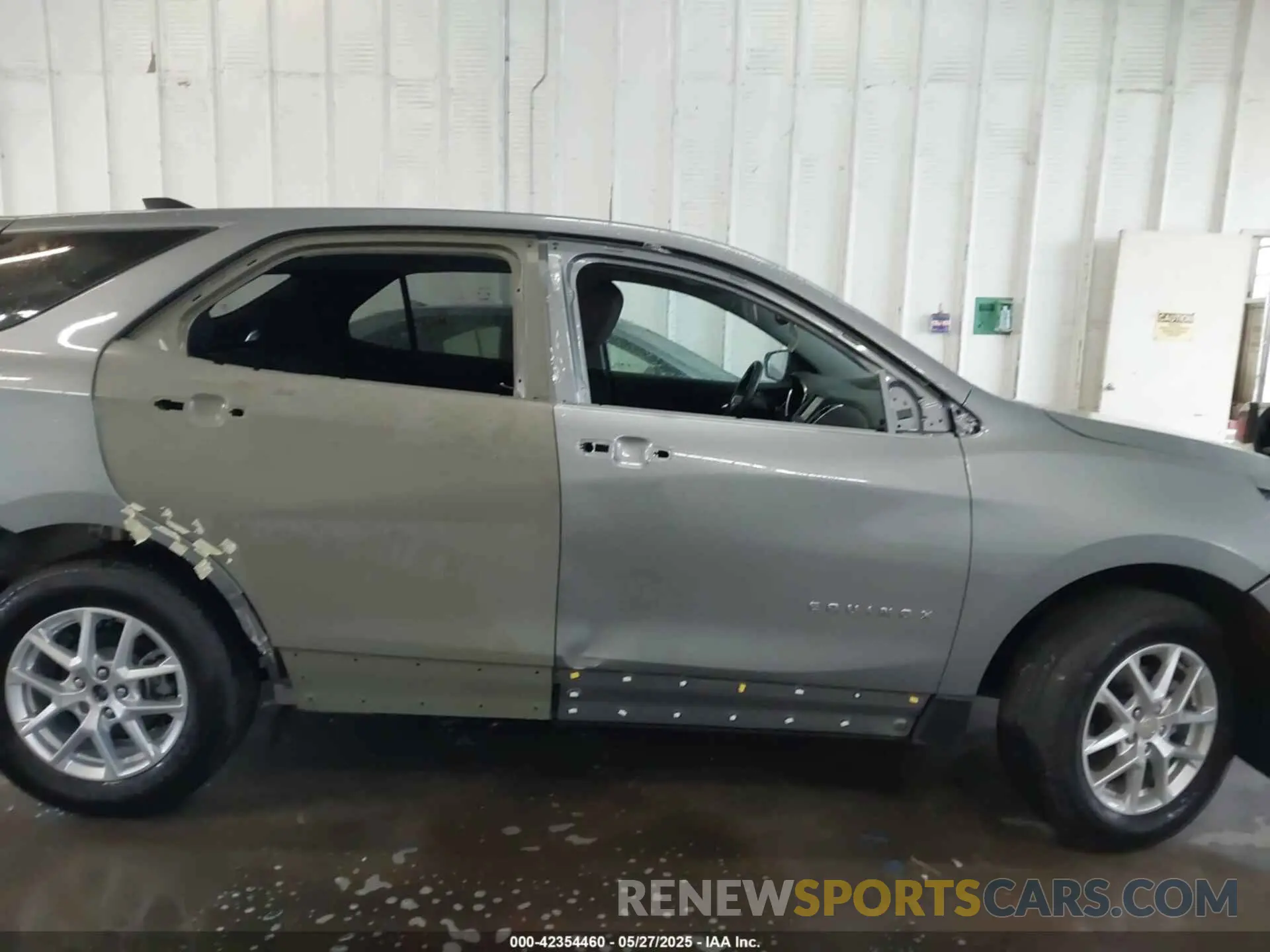 14 Photograph of a damaged car 3GNAXTEG2RL240990 CHEVROLET EQUINOX 2024