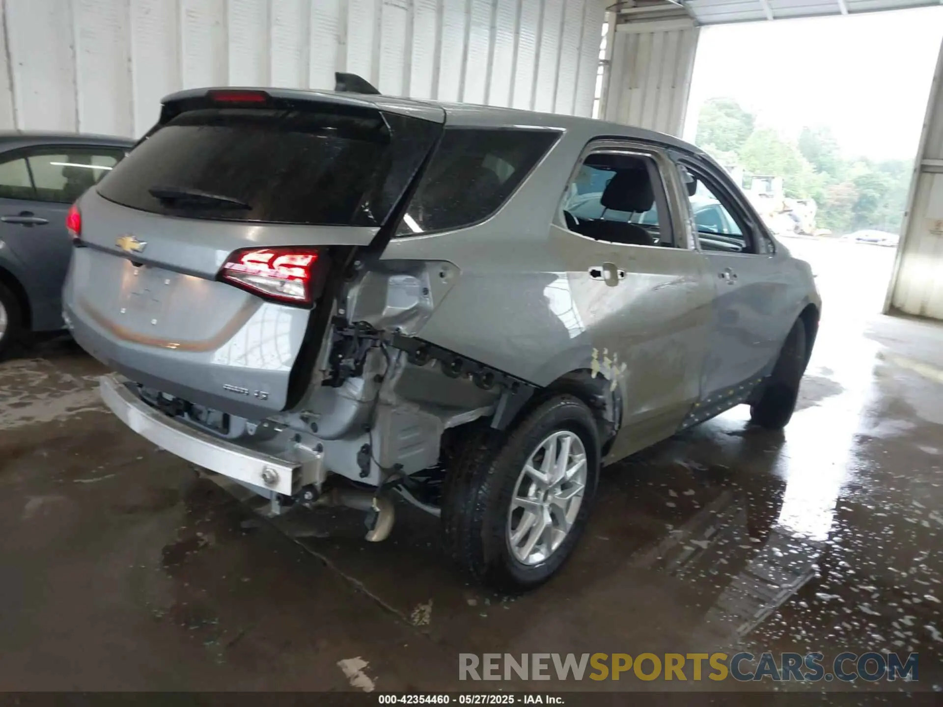 4 Photograph of a damaged car 3GNAXTEG2RL240990 CHEVROLET EQUINOX 2024