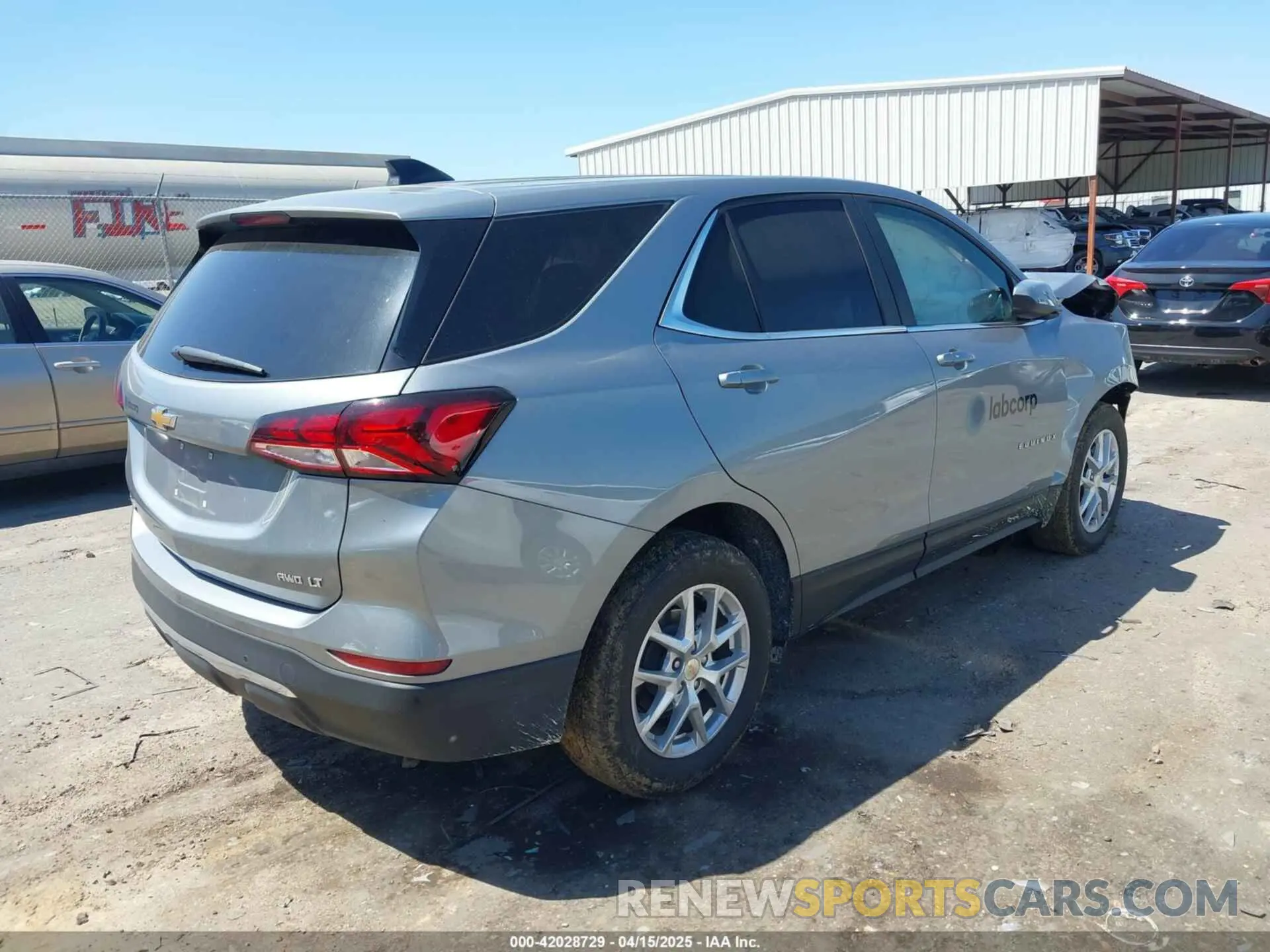 4 Photograph of a damaged car 3GNAXTEG6RL250261 CHEVROLET EQUINOX 2024