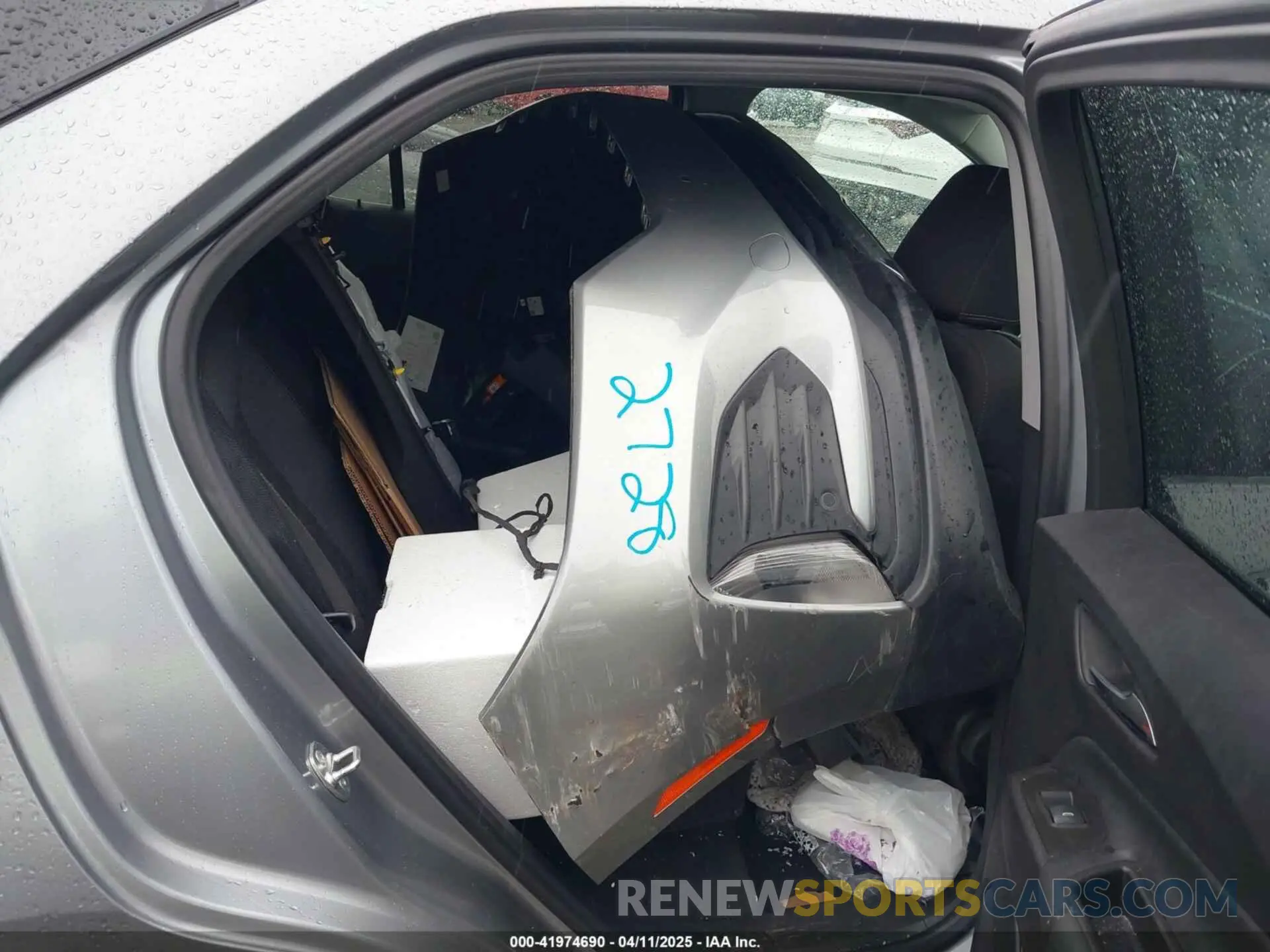 8 Photograph of a damaged car 3GNAXTEG7RL240919 CHEVROLET EQUINOX 2024