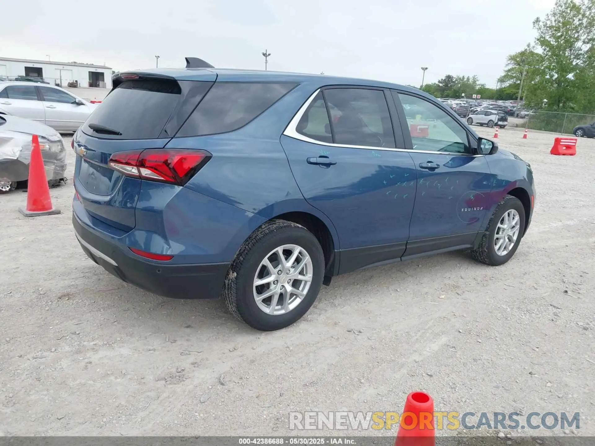 4 Photograph of a damaged car 3GNAXTEG8RL201496 CHEVROLET EQUINOX 2024