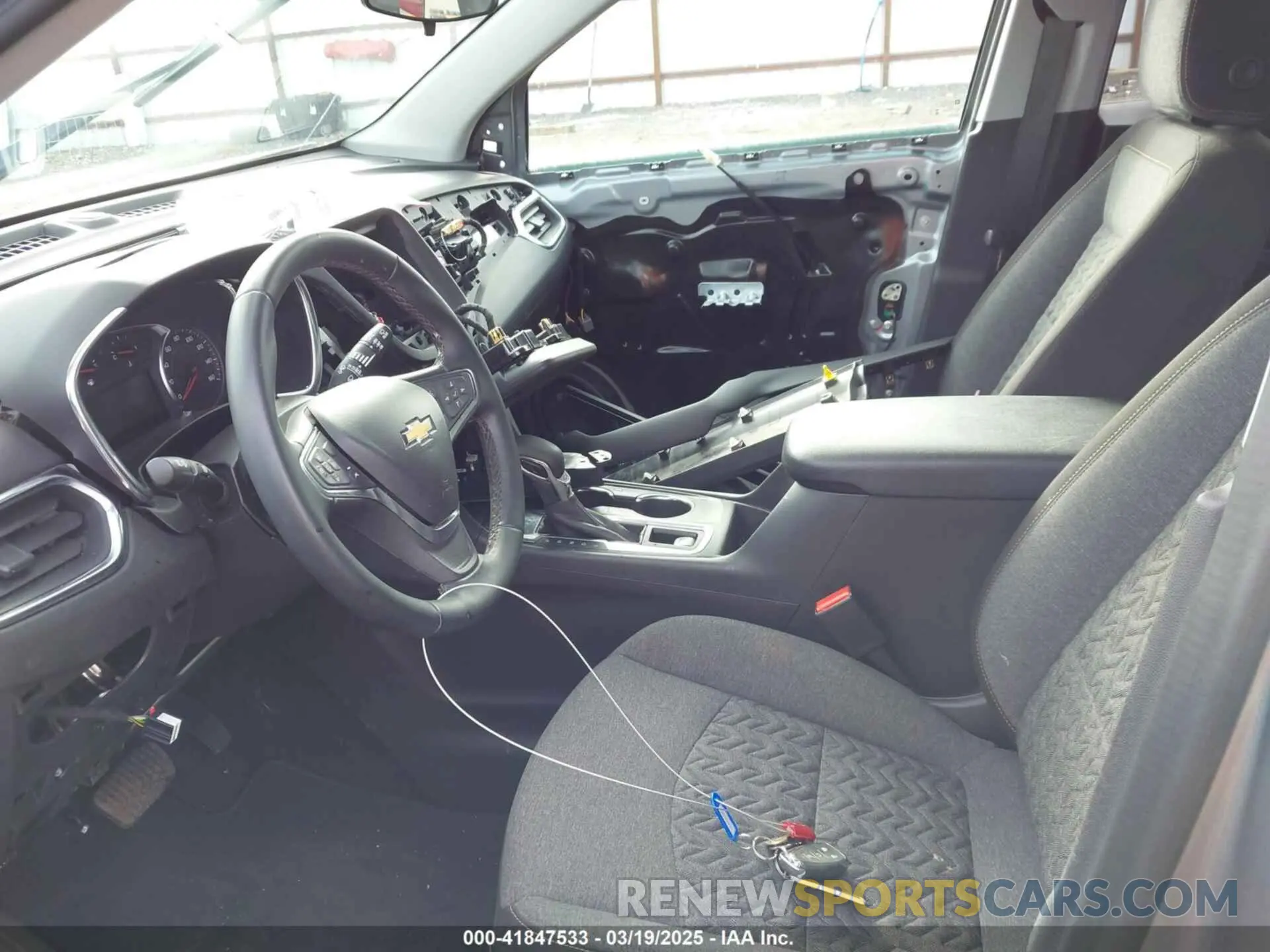 5 Photograph of a damaged car 3GNAXTEG9RL255258 CHEVROLET EQUINOX 2024