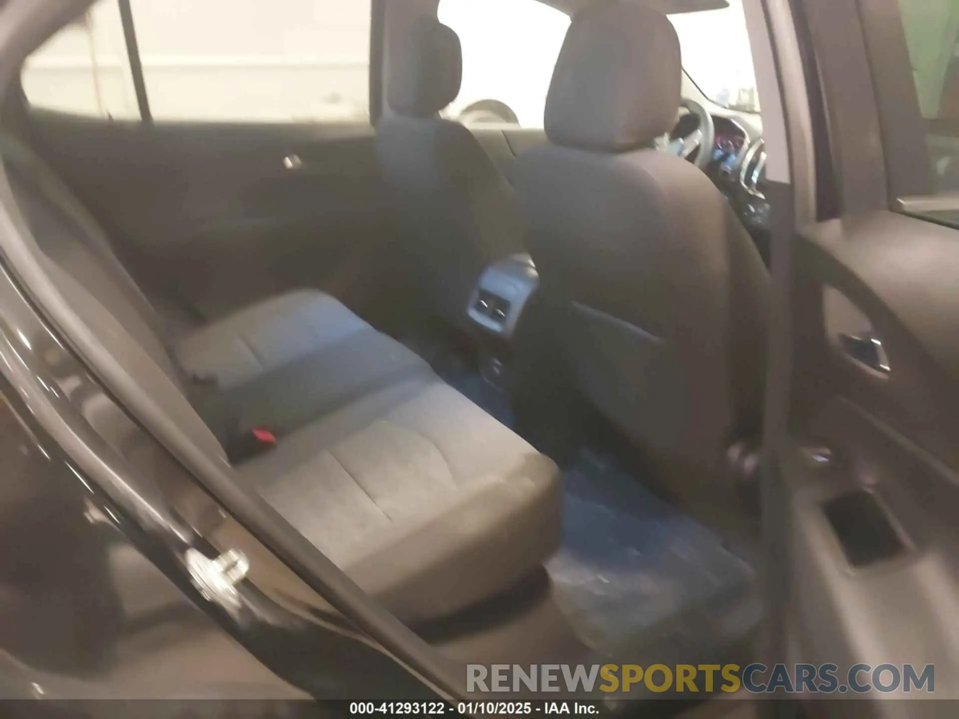 8 Photograph of a damaged car 3GNAXUEG0RL105769 CHEVROLET EQUINOX 2024