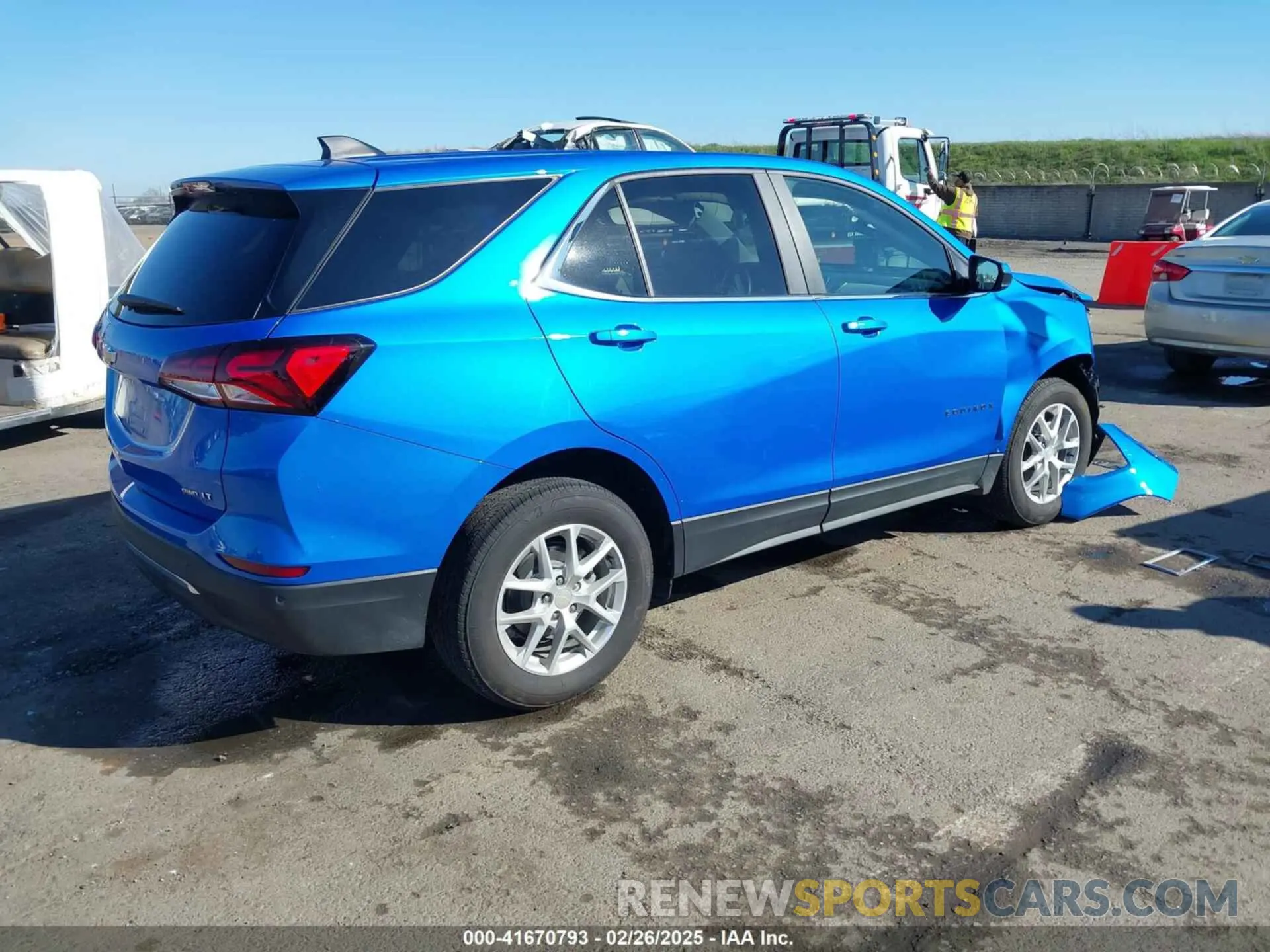 4 Photograph of a damaged car 3GNAXUEG0RL152090 CHEVROLET EQUINOX 2024